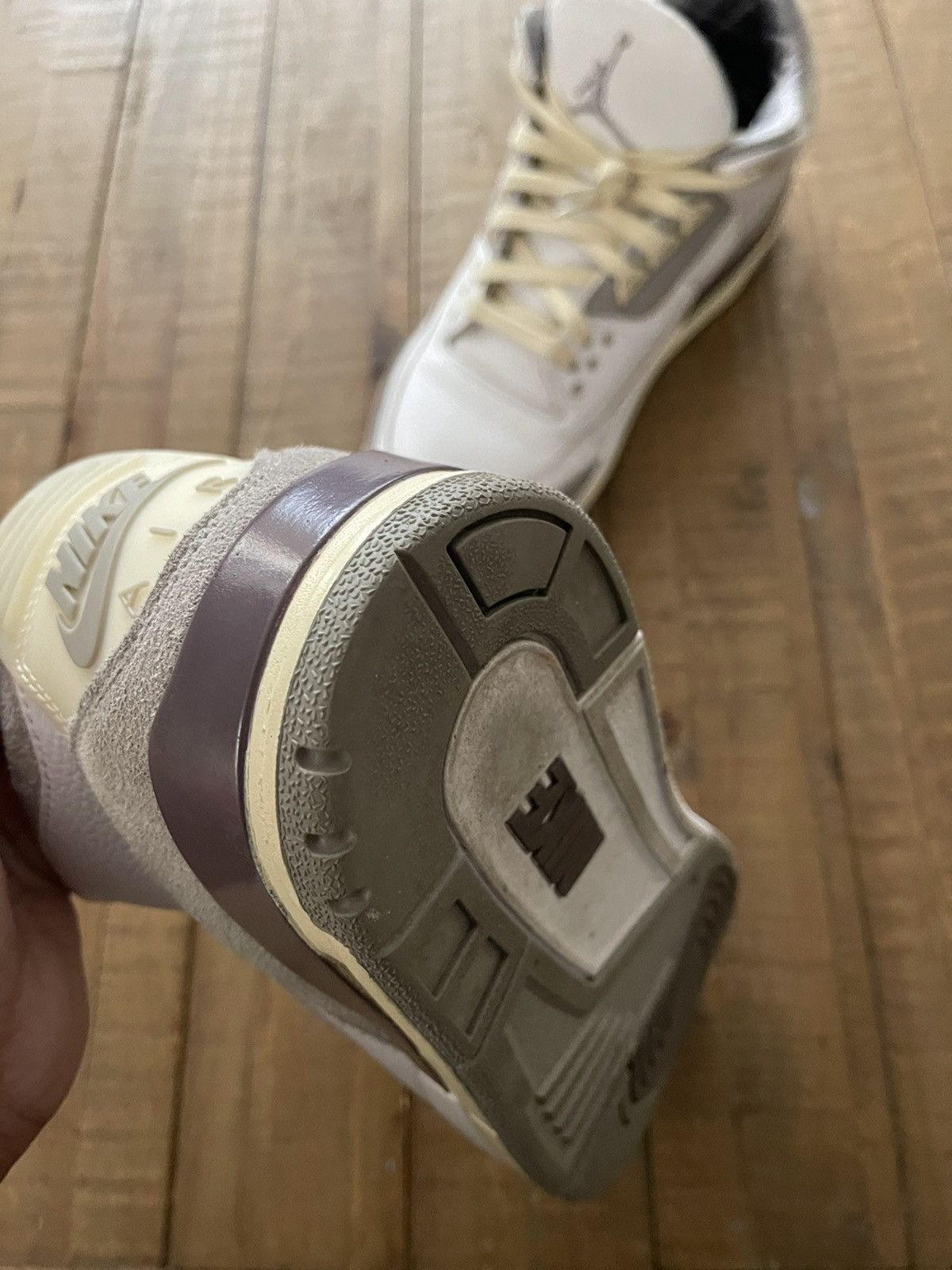 A Ma Maniere × Jordan Brand Jordan 3 A Ma Maniere Size US 10.5 / EU 43-44 - 4 Thumbnail
