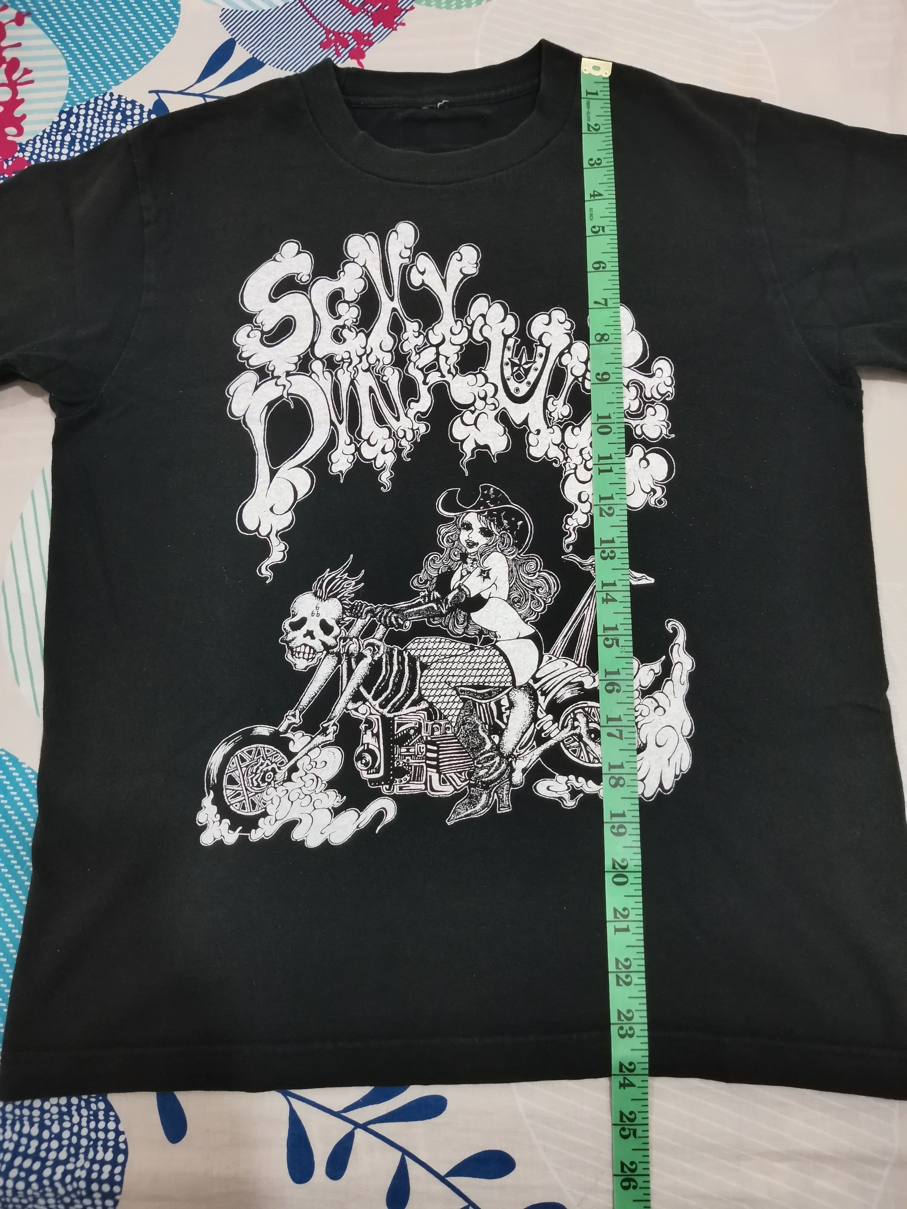 Japanese Brand Vintage Sexy Dynamite Japanese Designer Tee Sexy Girl Bitch Size US M / EU 48-50 / 2 - 5 Thumbnail