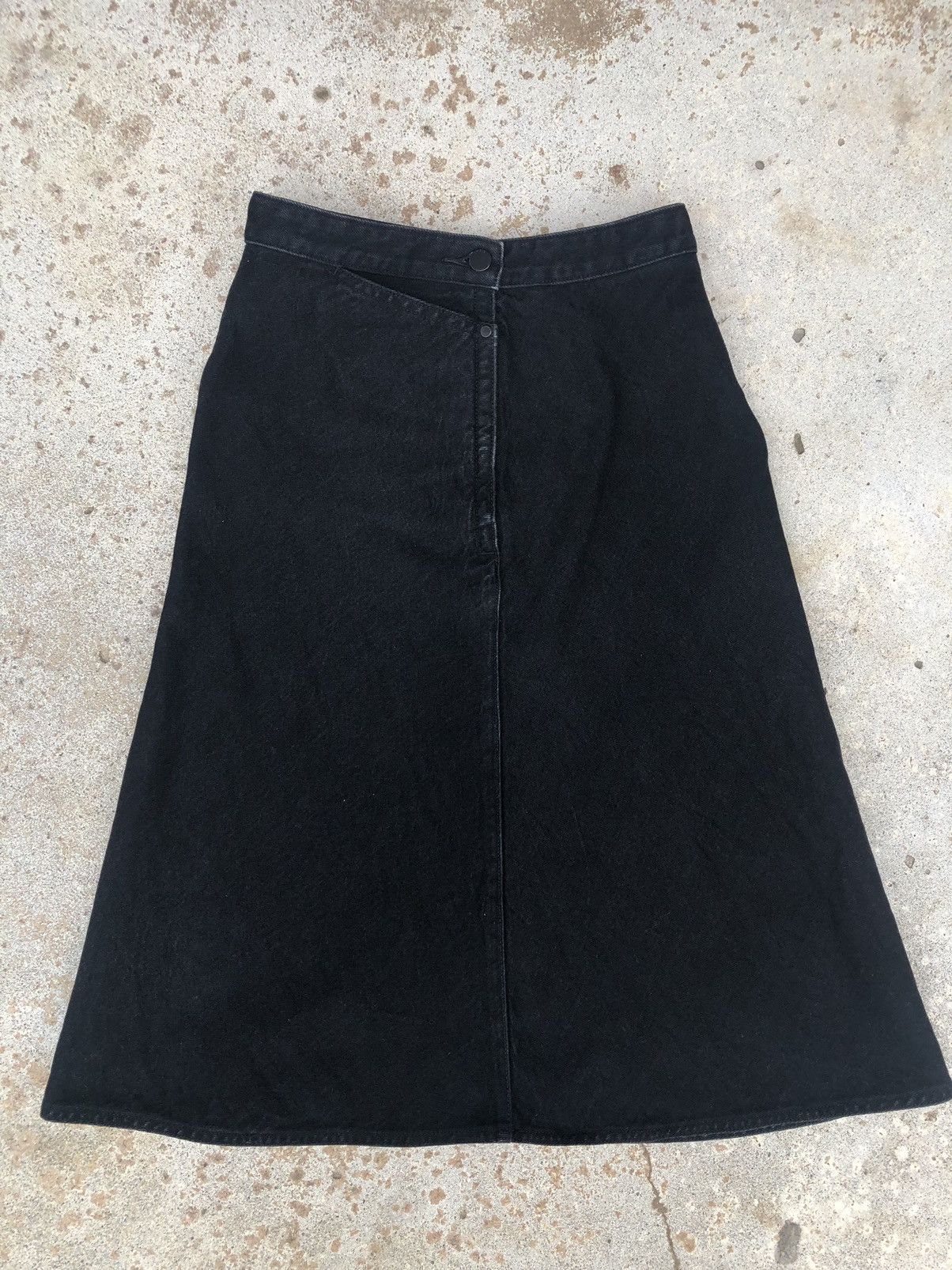 Lemaire × Uniqlo Uniqlo UUU black denim 3 pocket skirt Size 26" / US 2 / IT 38 - 2 Thumbnail