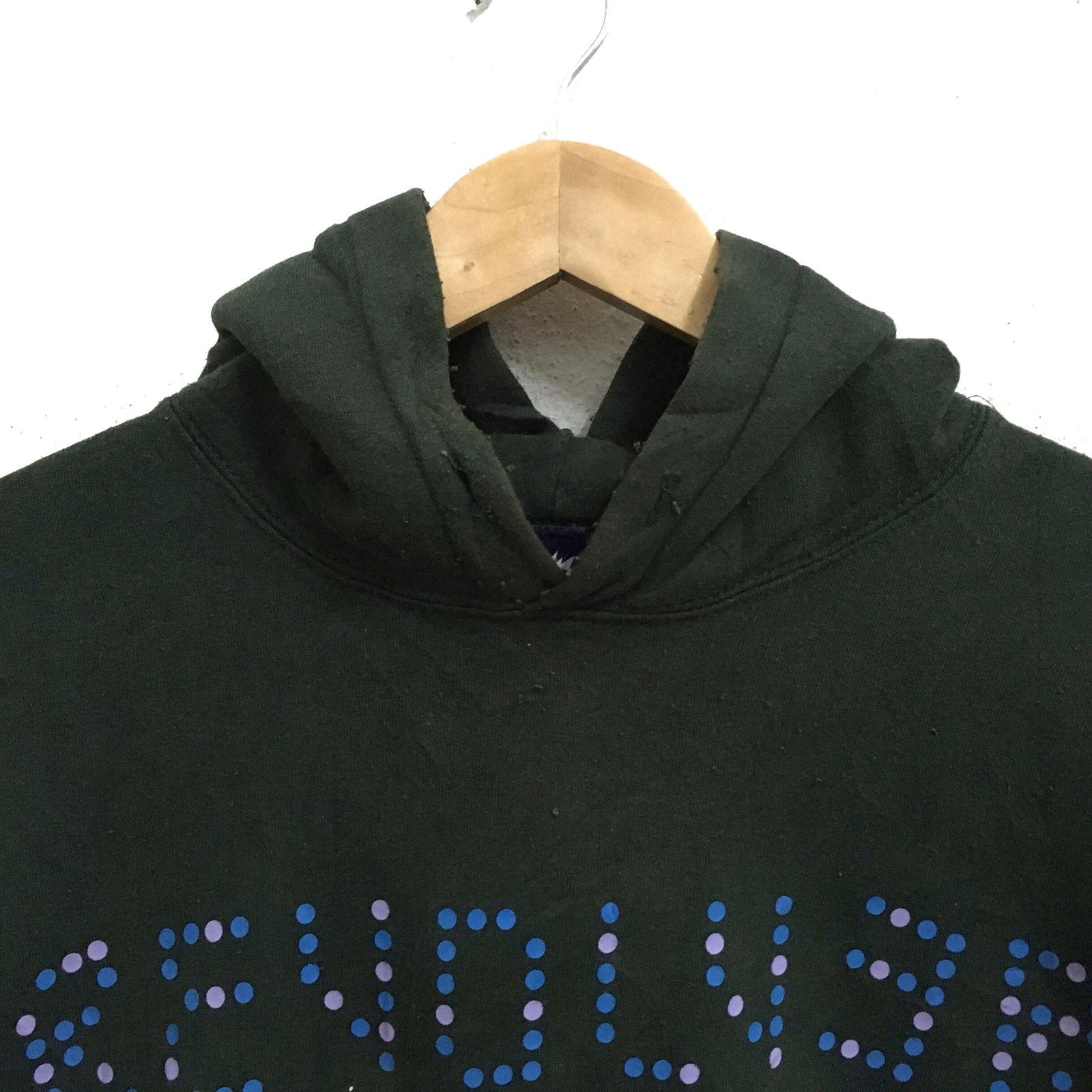 Band Tees × Mtv × Vintage VINTAGE REVOLVER BAND BY MTV BIG LOGO HOODIE PULLOVER Size US L / EU 52-54 / 3 - 6 Thumbnail