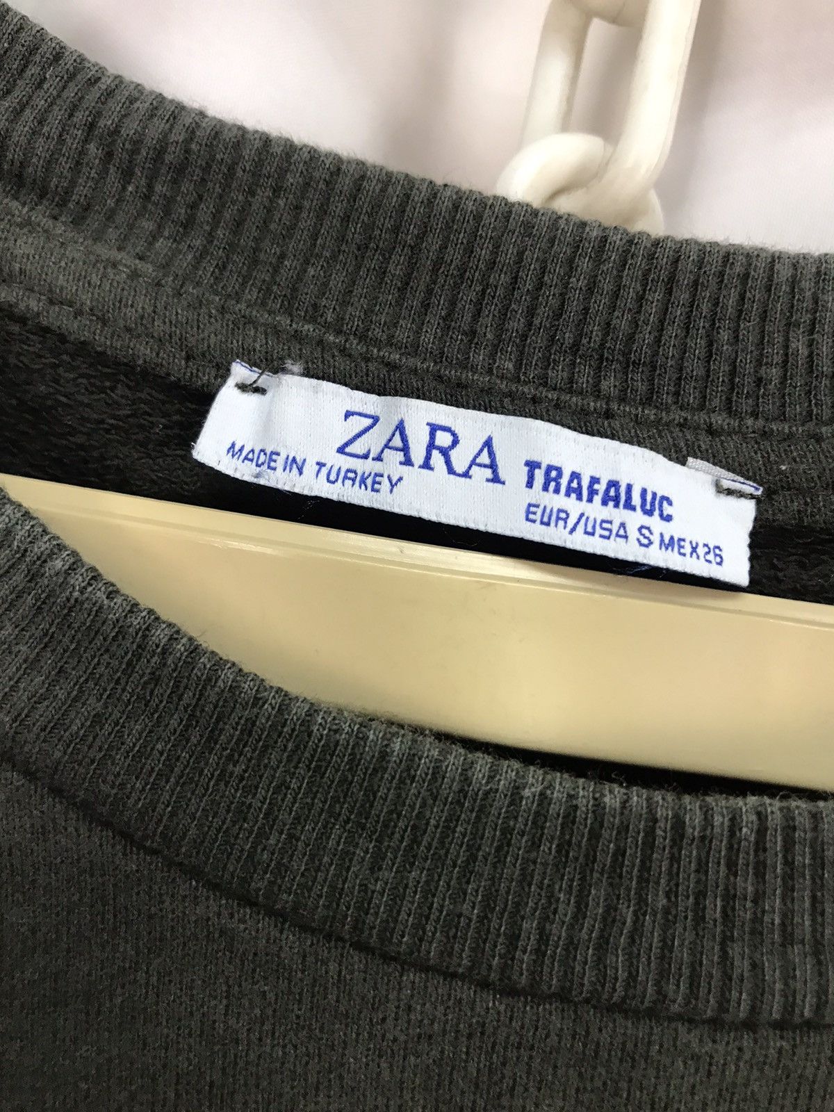 Zara Zara trafaluc sweatshirt single camo pocket Size US S / EU 44-46 / 1 - 3 Thumbnail