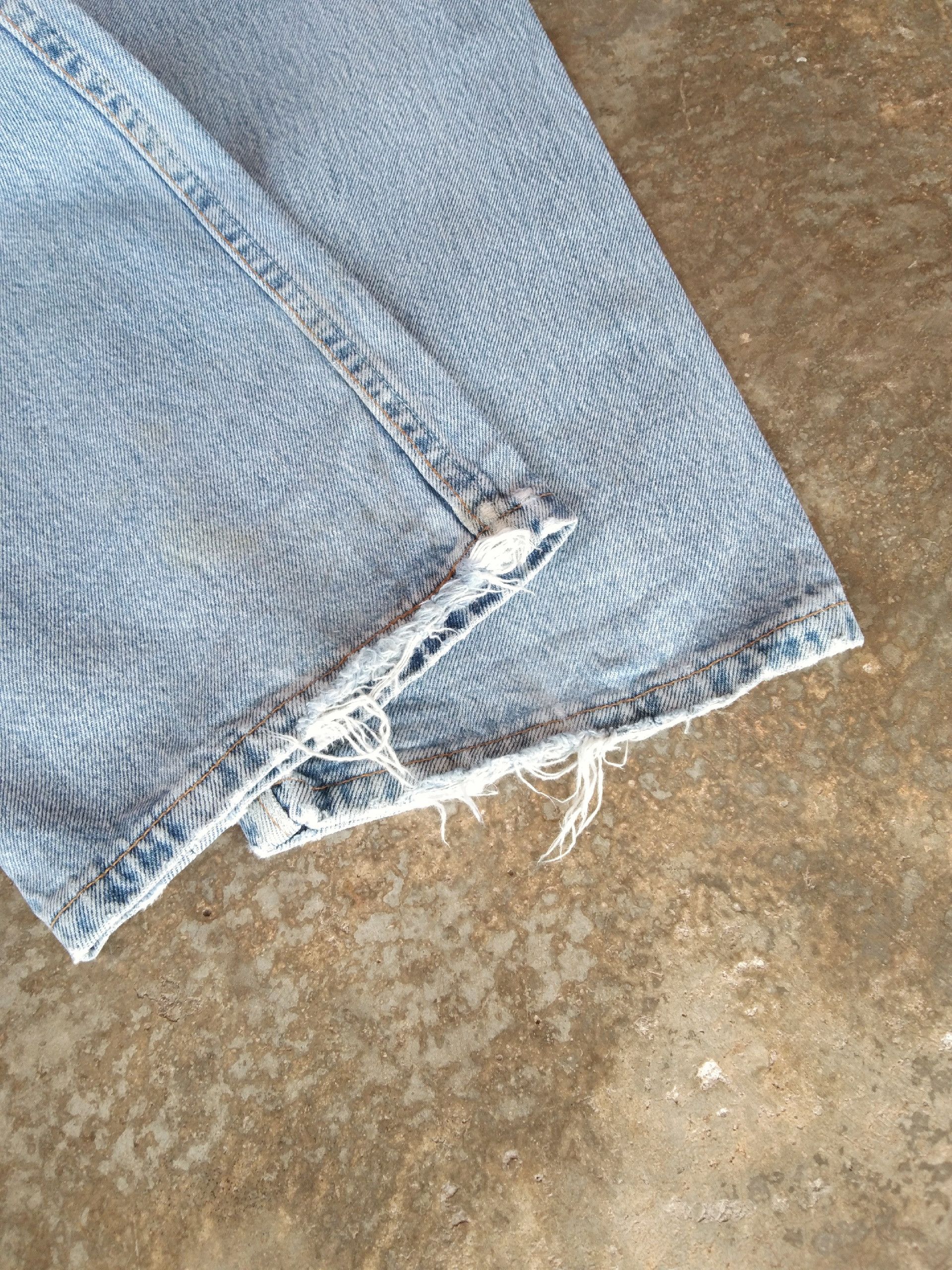 Levi's Vintage Levis 501 Light Wash Made In USA Distressed Jeans Size US 34 / EU 50 - 3 Thumbnail