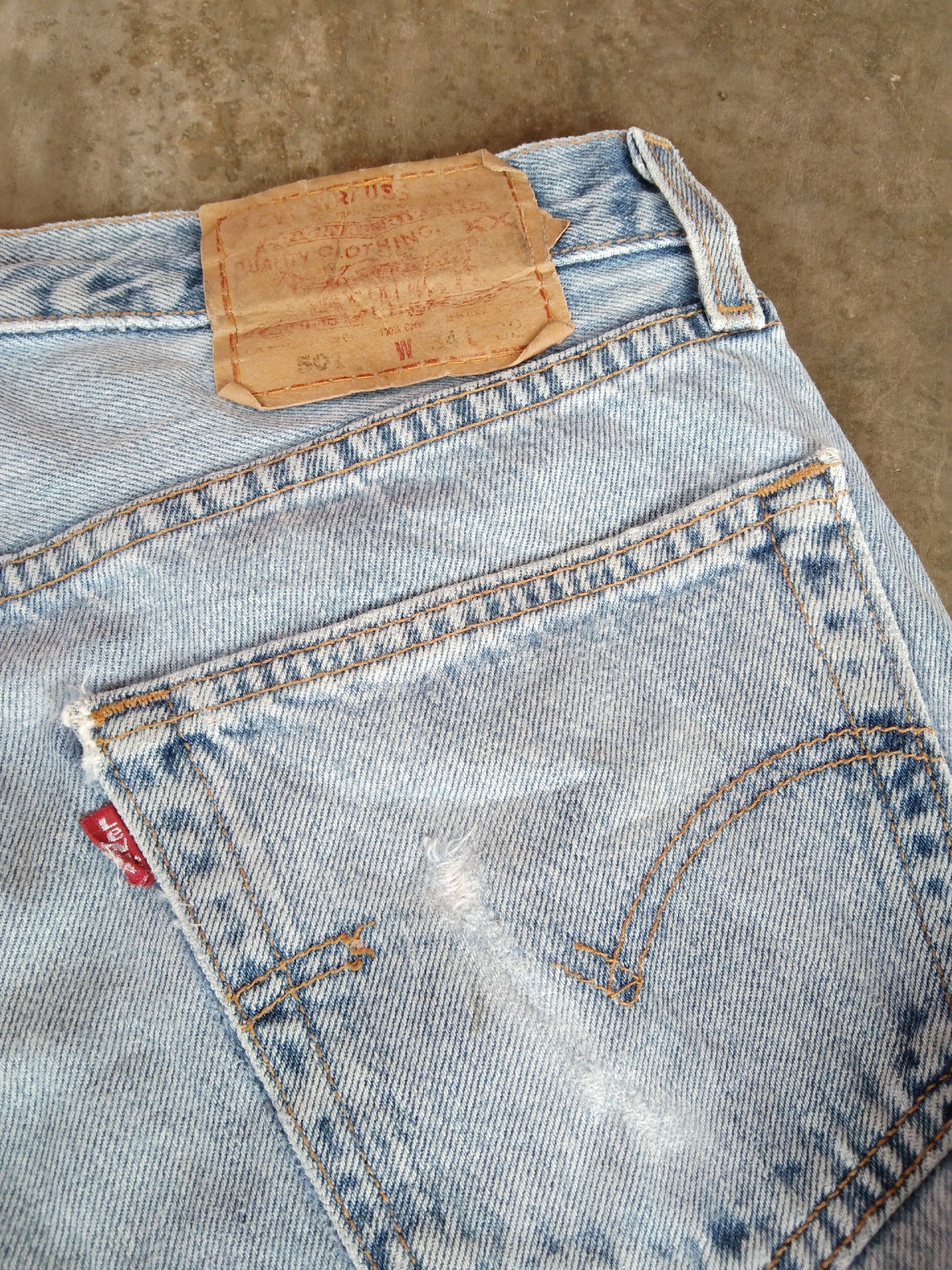 Levi's Vintage Levis 501 Light Wash Made In USA Distressed Jeans Size US 34 / EU 50 - 5 Thumbnail