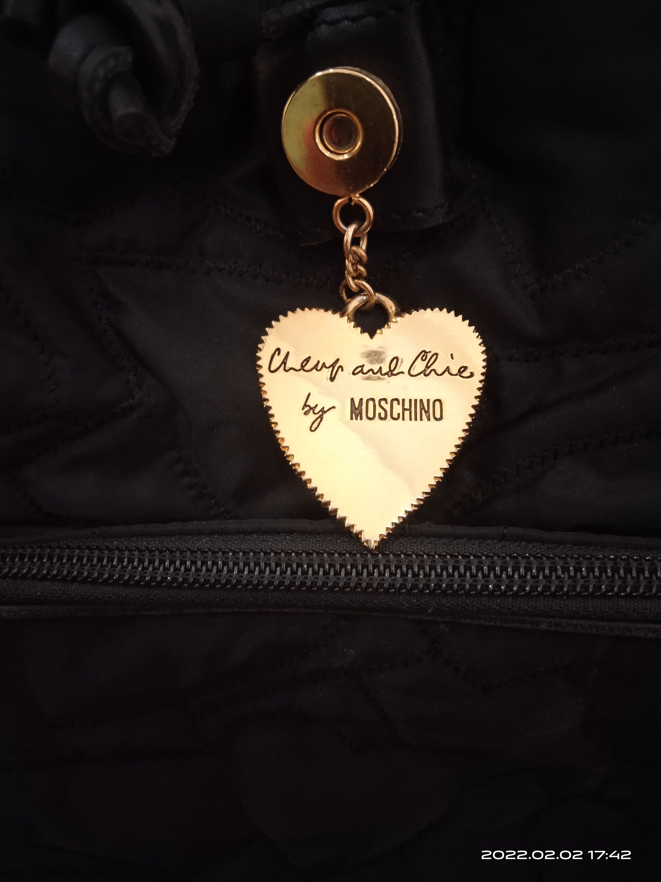 Moschino GRAIL🔥OG MOSCHINO QUILTED LOVE RUSACK BAGPACK Size ONE SIZE - 8 Thumbnail