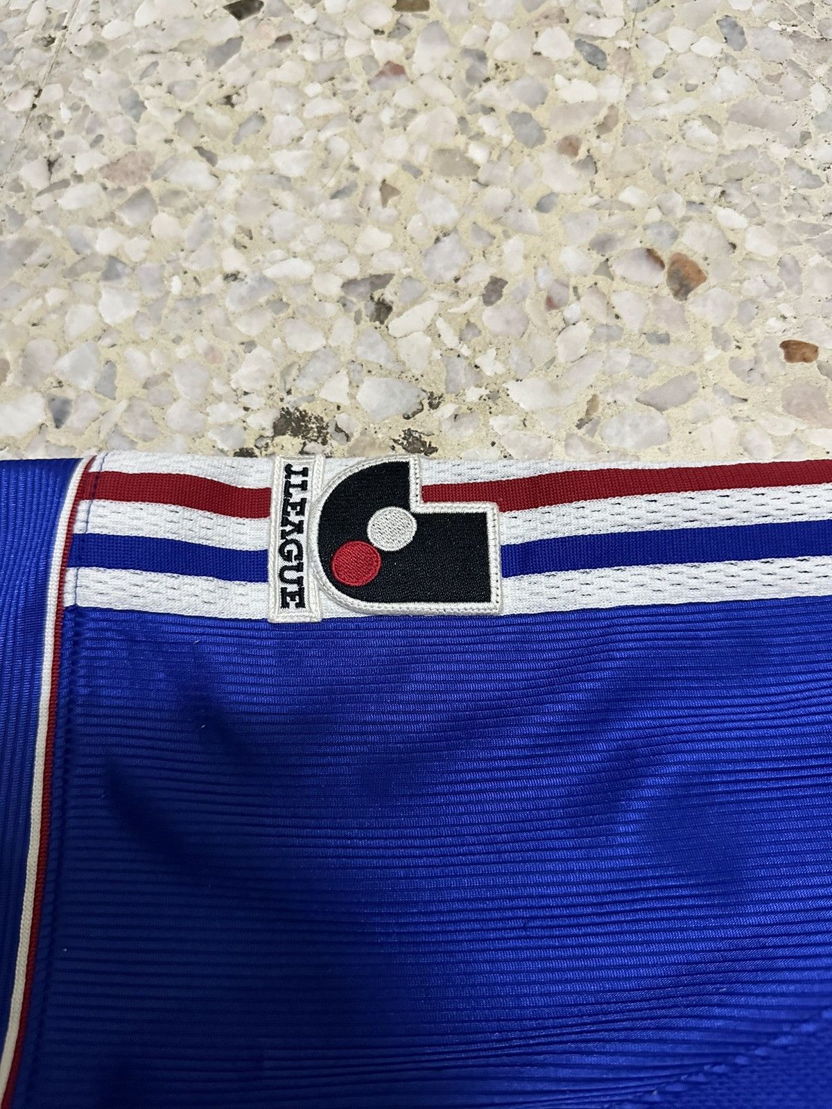Adidas Vintage Adidas 2000 Yokohama marinos Jersey Champions J1 Size US L / EU 52-54 / 3 - 10 Thumbnail