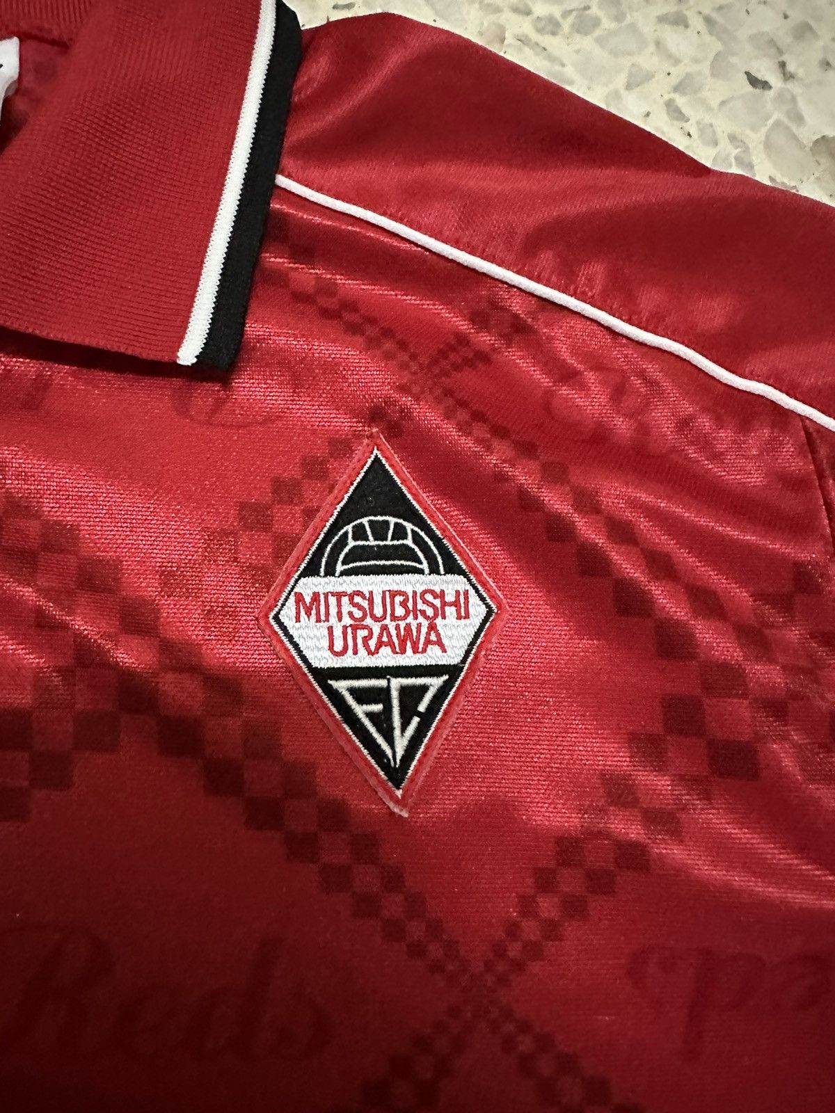 Vintage Vintage 1997/98 Red Diamond Uruwa Mitsubishi Jersey J League Size US L / EU 52-54 / 3 - 4 Thumbnail