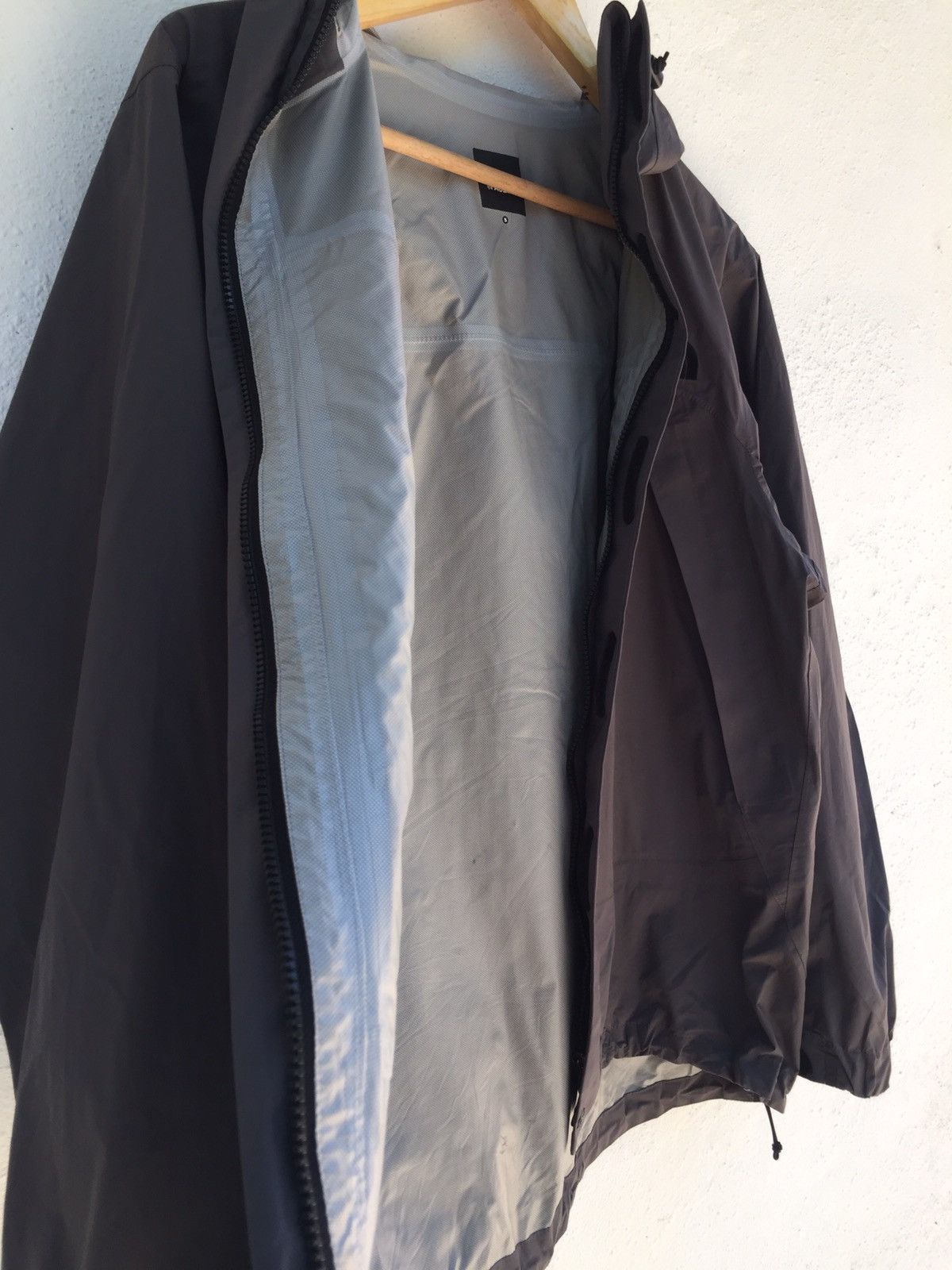 The North Face THE NORTH FACE WINDBREAKER SIDE POCKET HOODIES SWEATER Size US S / EU 44-46 / 1 - 11 Thumbnail