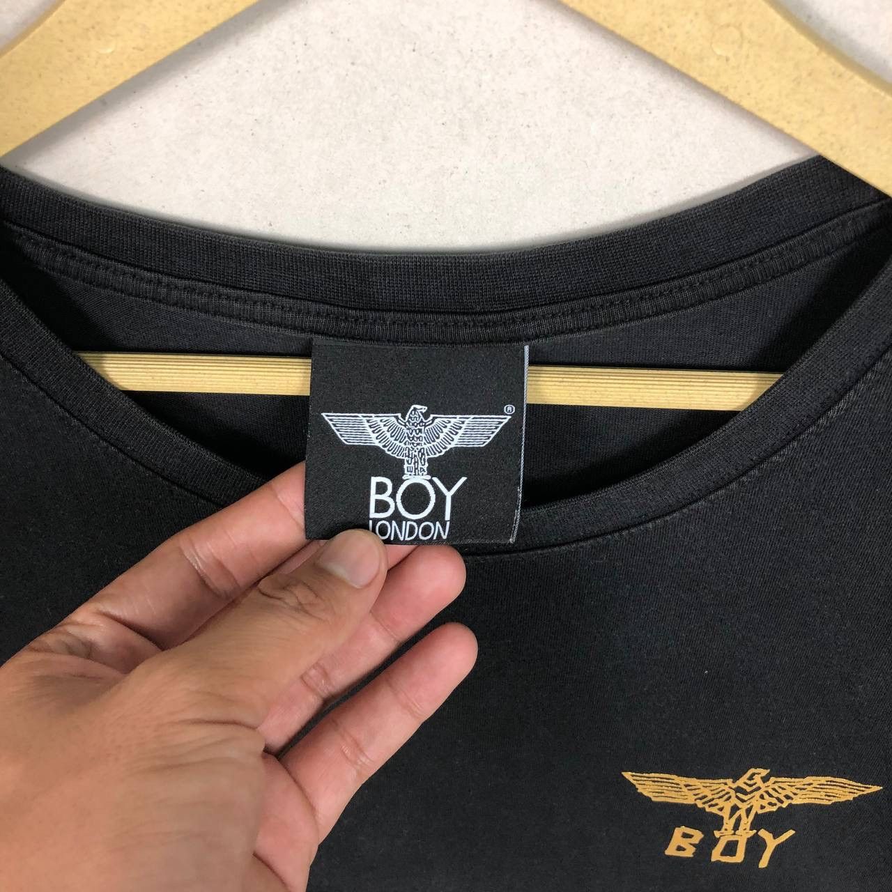 Boy London × Vintage Vintage Boy London Gold Wings Black Tshirt XL Size US XL / EU 56 / 4 - 5 Thumbnail