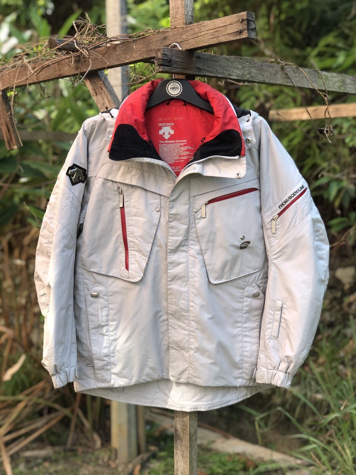 Descente Vintage Descente Ski Jacket Multi Pocket Winter Size US L / EU 52-54 / 3 - 1 Thumbnail
