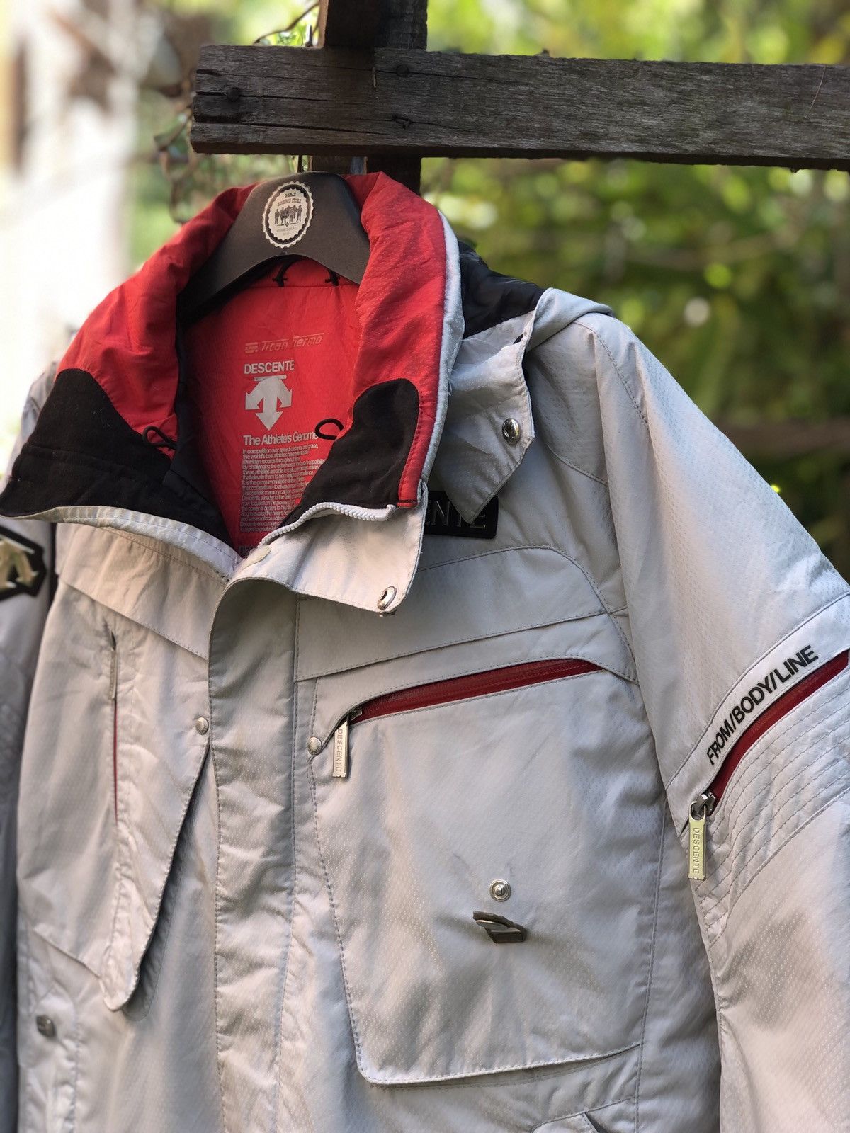 Descente Vintage Descente Ski Jacket Multi Pocket Winter Size US L / EU 52-54 / 3 - 2 Thumbnail