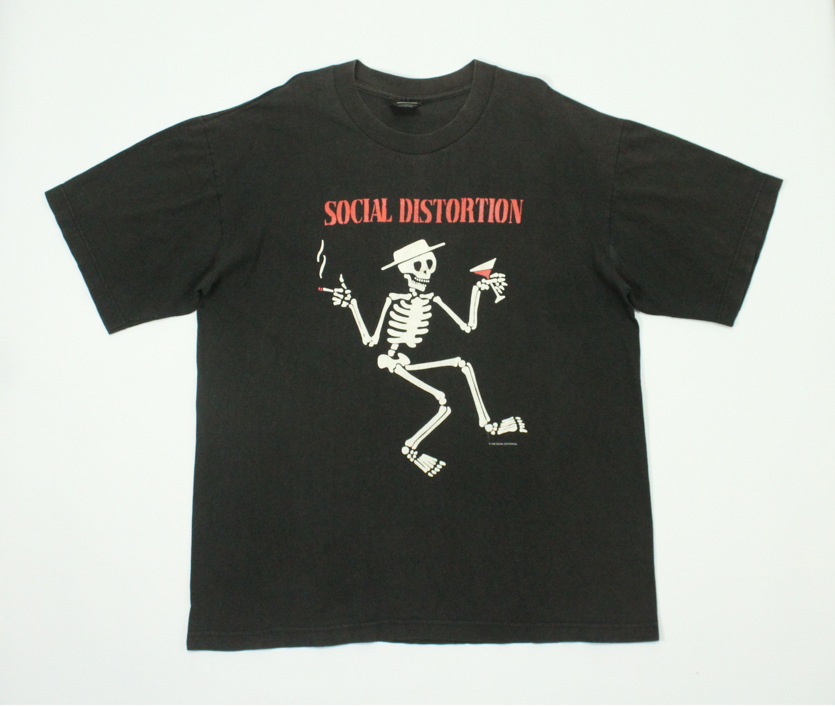 Band Tees Vintage 90s SOCIAL DISTORTION T Shirt Size US XL / EU 56 / 4 - 3 Thumbnail
