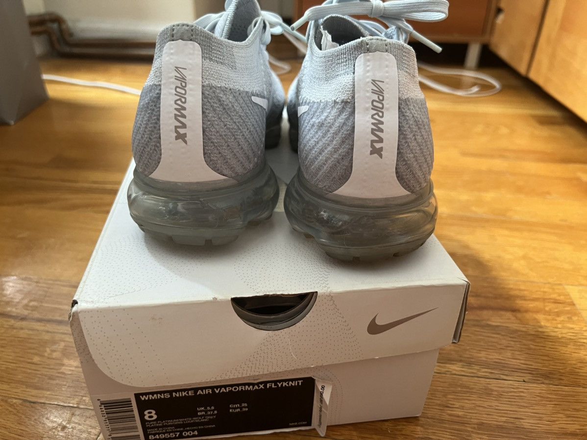 Nike WMNS Nike Air vapormax flyknit WM8 Size US 8 / EU 41 - 9 Thumbnail