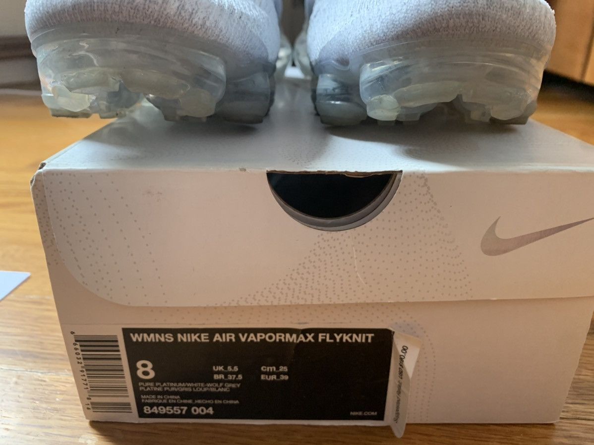 Nike WMNS Nike Air vapormax flyknit WM8 Size US 8 / EU 41 - 5 Thumbnail