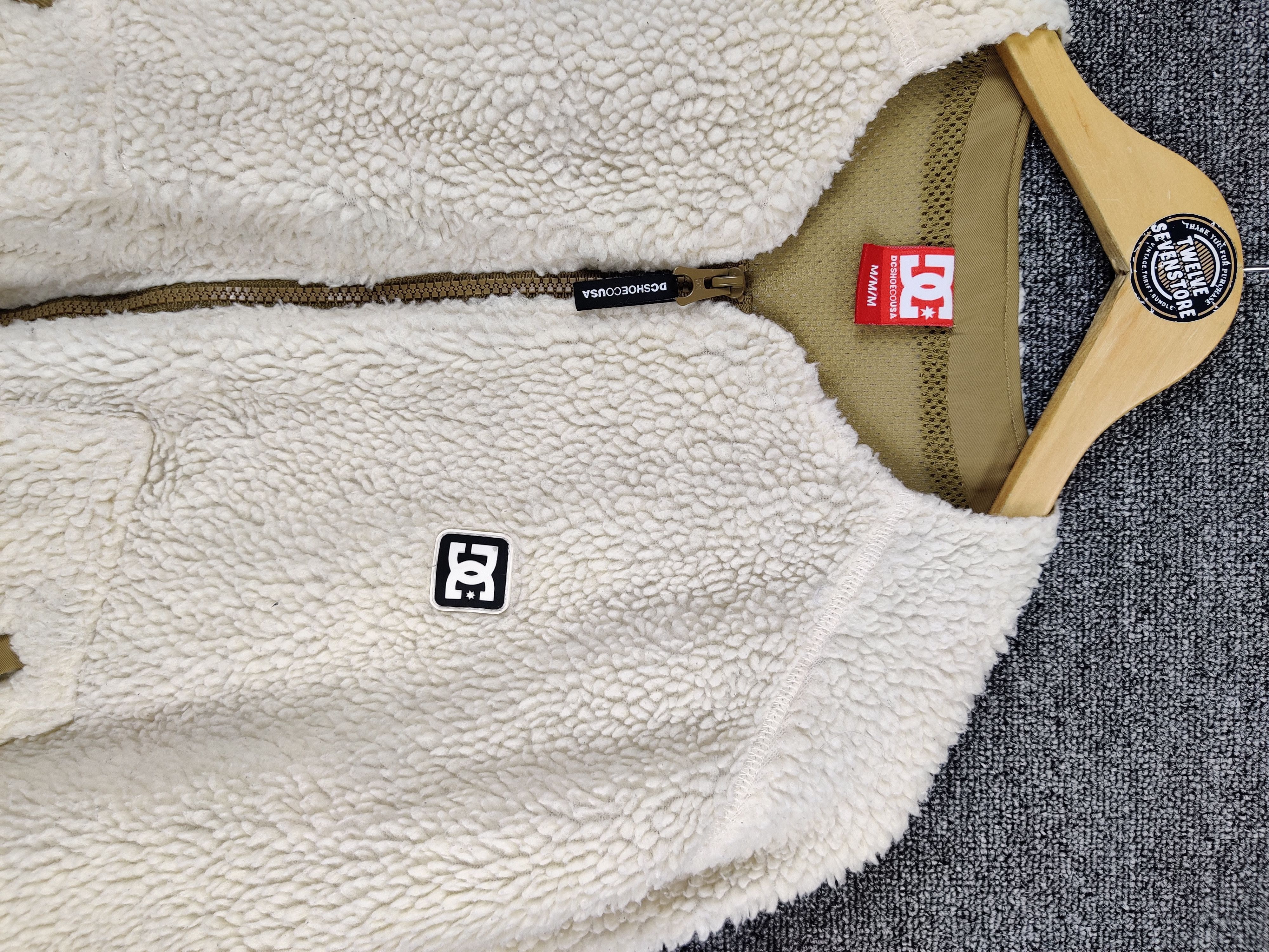 DC Vintage Dc Shoes Skateboard Sherpa Fleece Jacket Size US M / EU 48-50 / 2 - 8 Thumbnail