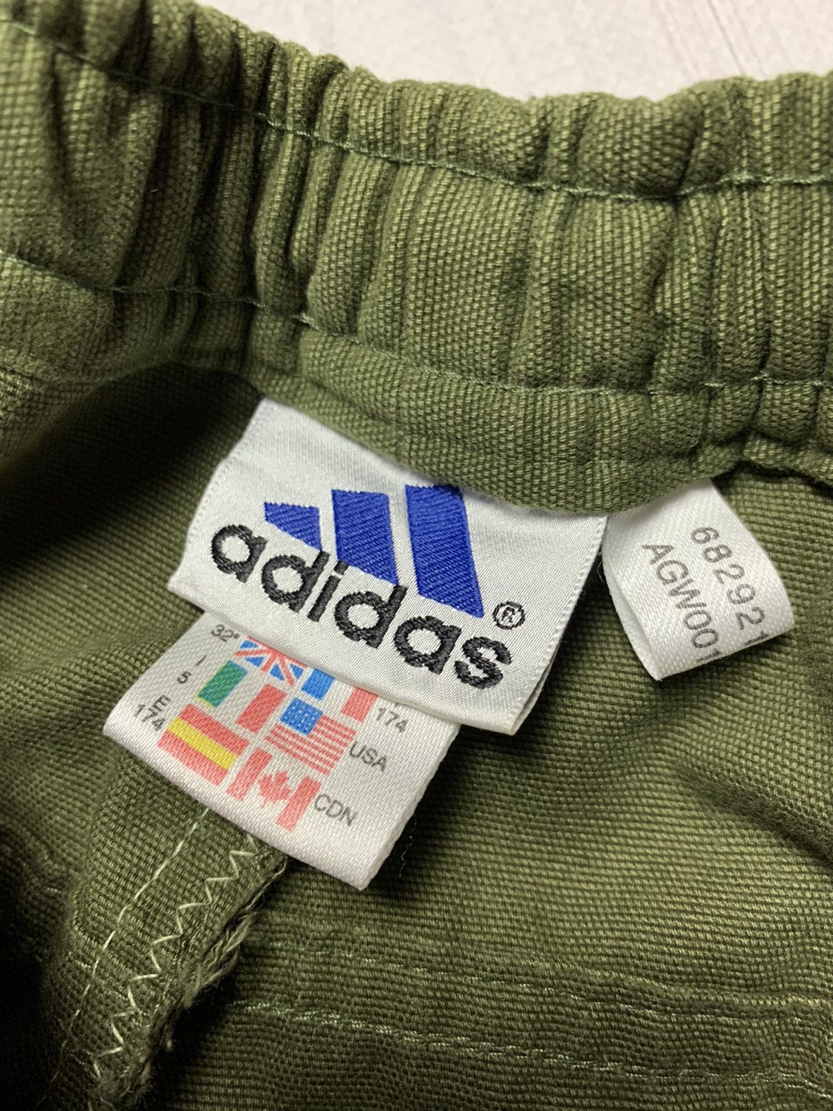 Vintage Vintage Adidas cargo drill pants pocket Y2K size M 32 Size US 32 / EU 48 - 4 Thumbnail