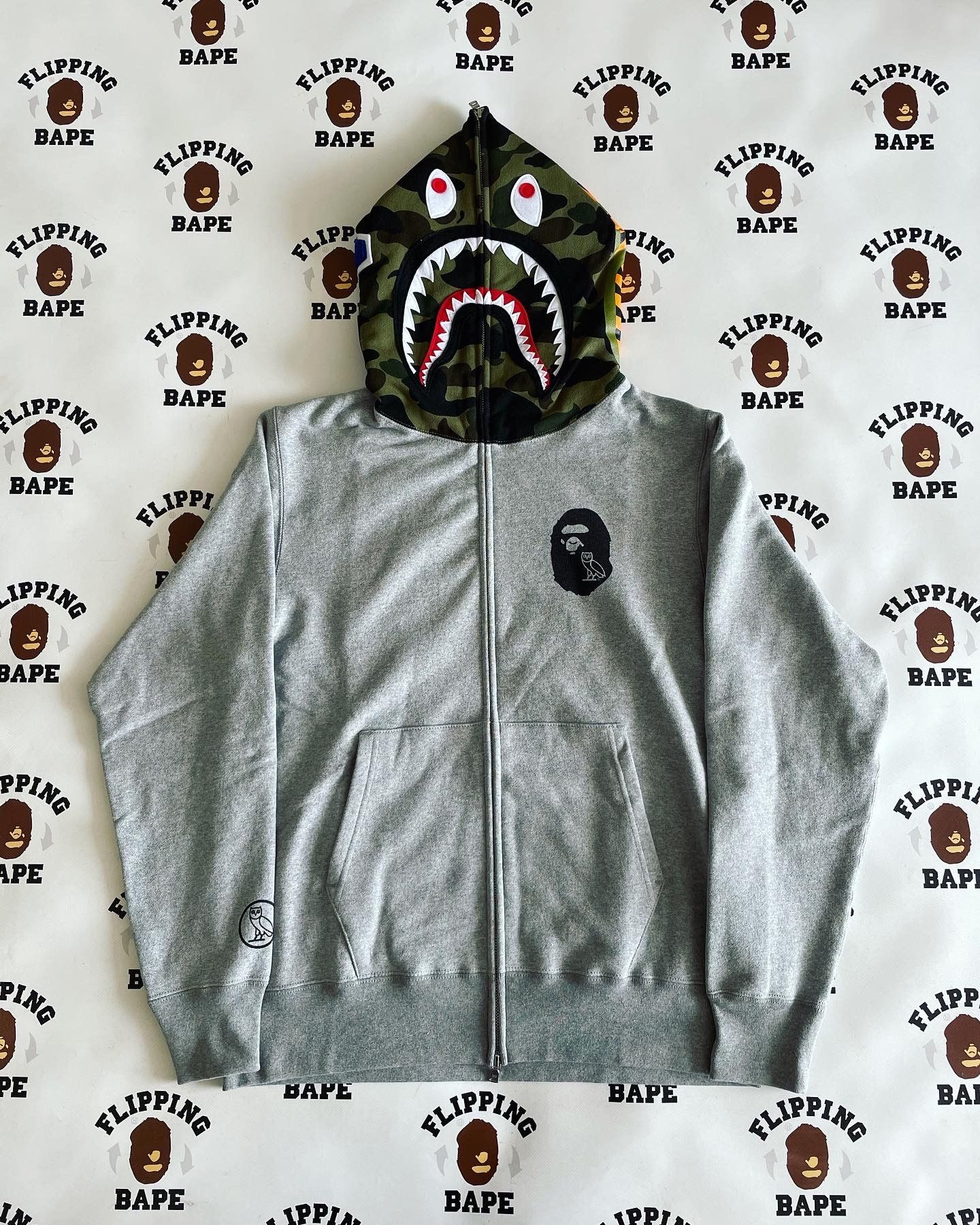 Bape × October's Very Own BAPE X OVO SHARK FULL ZIP HOODIE Size US M / EU 48-50 / 2 - 1 Thumbnail