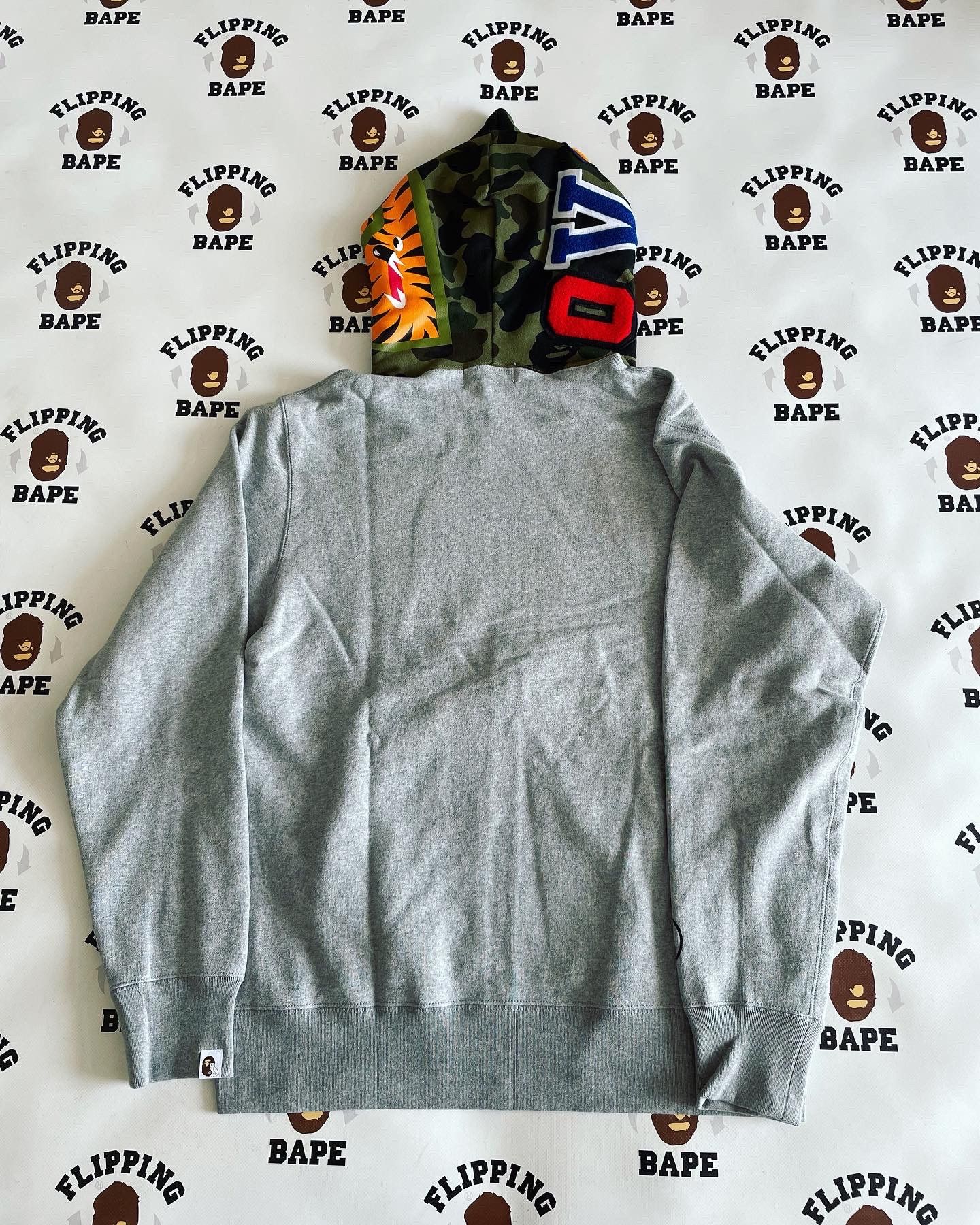 Bape × October's Very Own BAPE X OVO SHARK FULL ZIP HOODIE Size US M / EU 48-50 / 2 - 2 Thumbnail