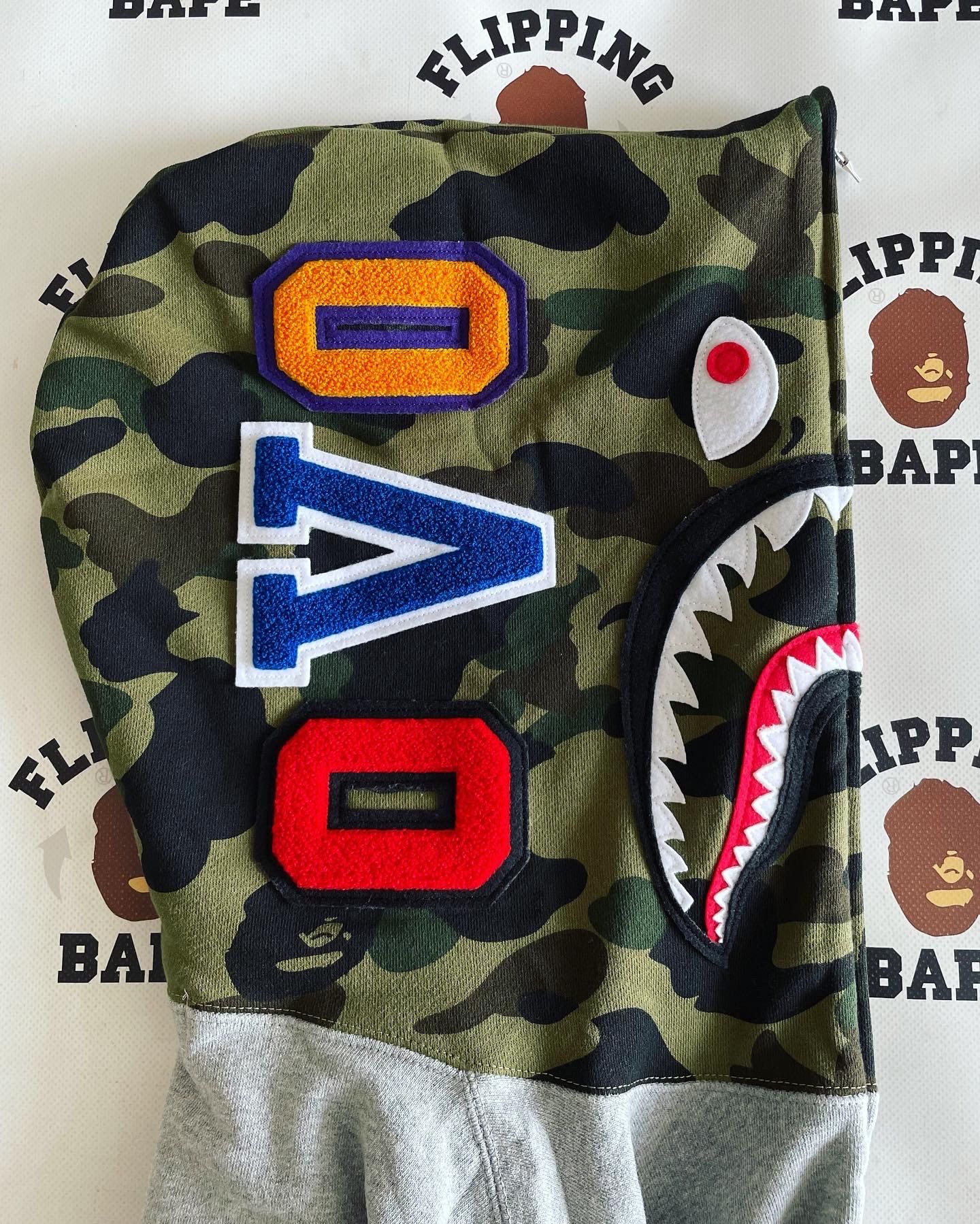 Bape × October's Very Own BAPE X OVO SHARK FULL ZIP HOODIE Size US M / EU 48-50 / 2 - 4 Thumbnail