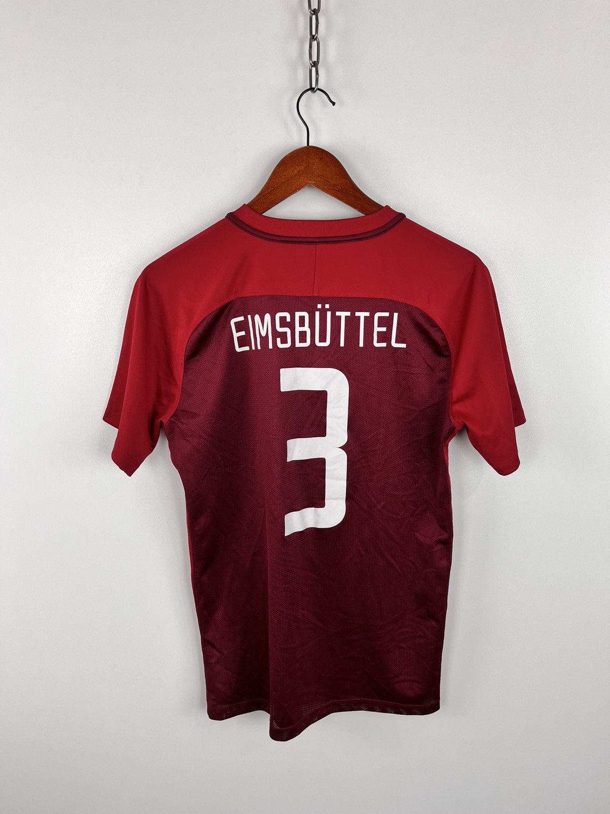 Nike Nike Sweden Eimsbuttel Soccer Jersey T-Shirt Red Size M Size US M / EU 48-50 / 2 - 2 Thumbnail