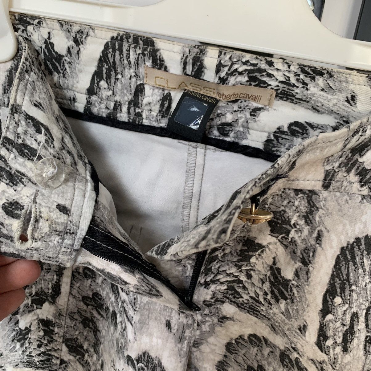Roberto Cavalli Roberto Cavalli Jeans Pants Black White Vintage y2k Print Size 28" / US 6 / IT 42 - 10 Thumbnail