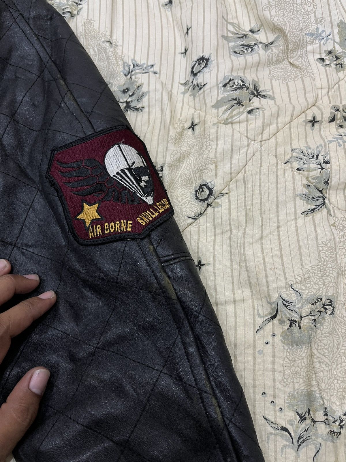 Avirex (Llll). AVIREX CROSS BONES SKULL VARSITY JACKET Size US M / EU 48-50 / 2 - 15 Thumbnail