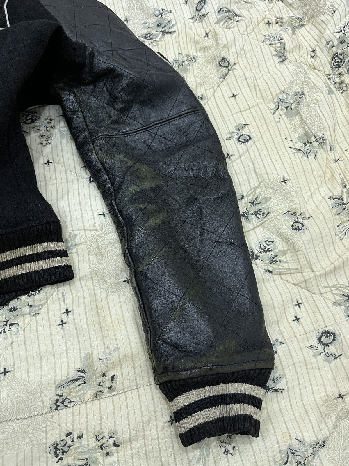 Avirex (Llll). AVIREX CROSS BONES SKULL VARSITY JACKET Size US M / EU 48-50 / 2 - 19 Thumbnail
