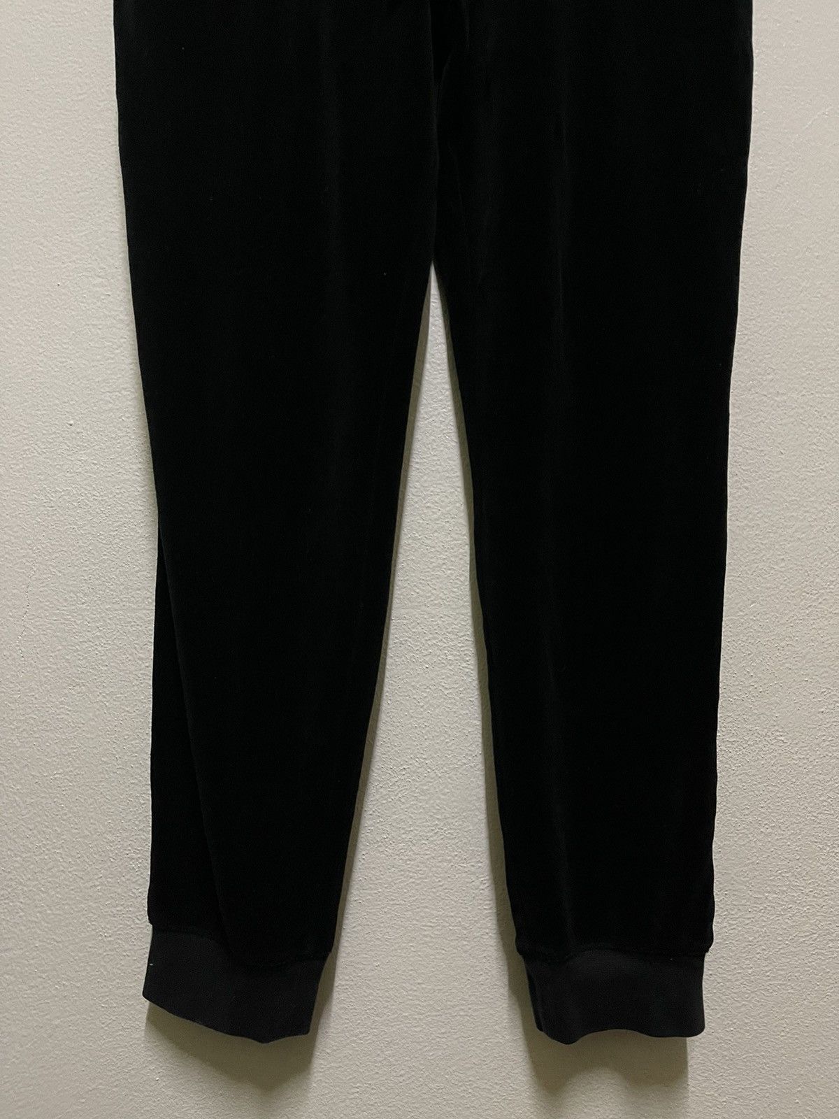 Designer × Juicy Couture Juicy Culture Velvet Jumpsuit Size 34" / US 12 / IT 48 - 2 Thumbnail