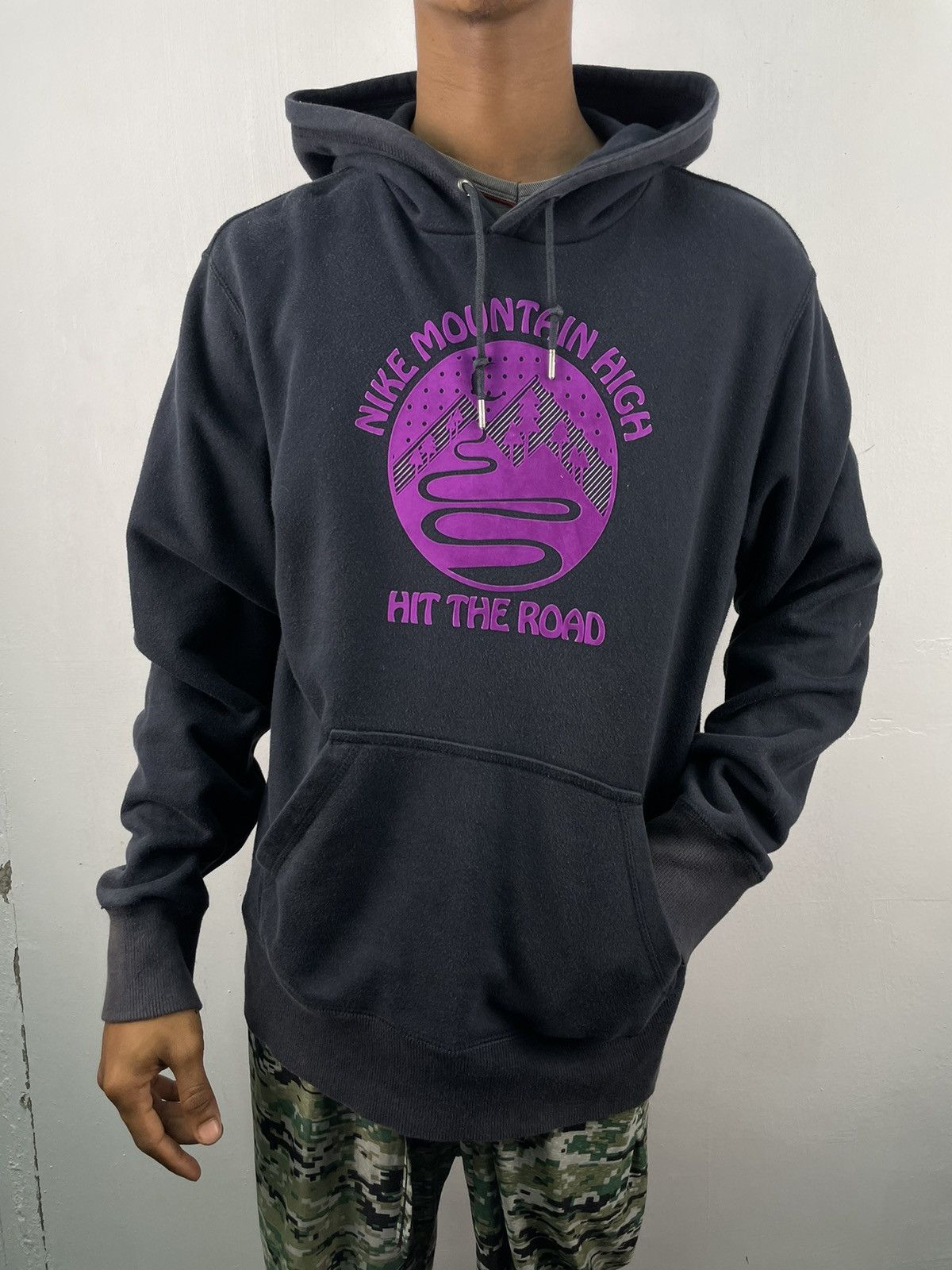 Nike Vintage Y2K 00s Nike Sweatshirt Hoodie Nike Mountain High Size US L / EU 52-54 / 3 - 1 Thumbnail