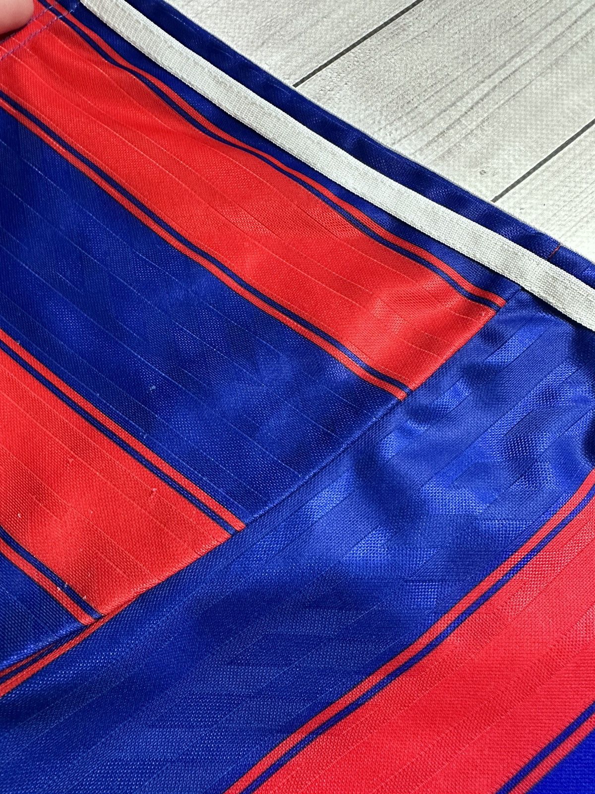 Adidas × Vintage Vintage adidas Bayern Munich soccer jersey 18 Klinsmann M Size US M / EU 48-50 / 2 - 5 Thumbnail