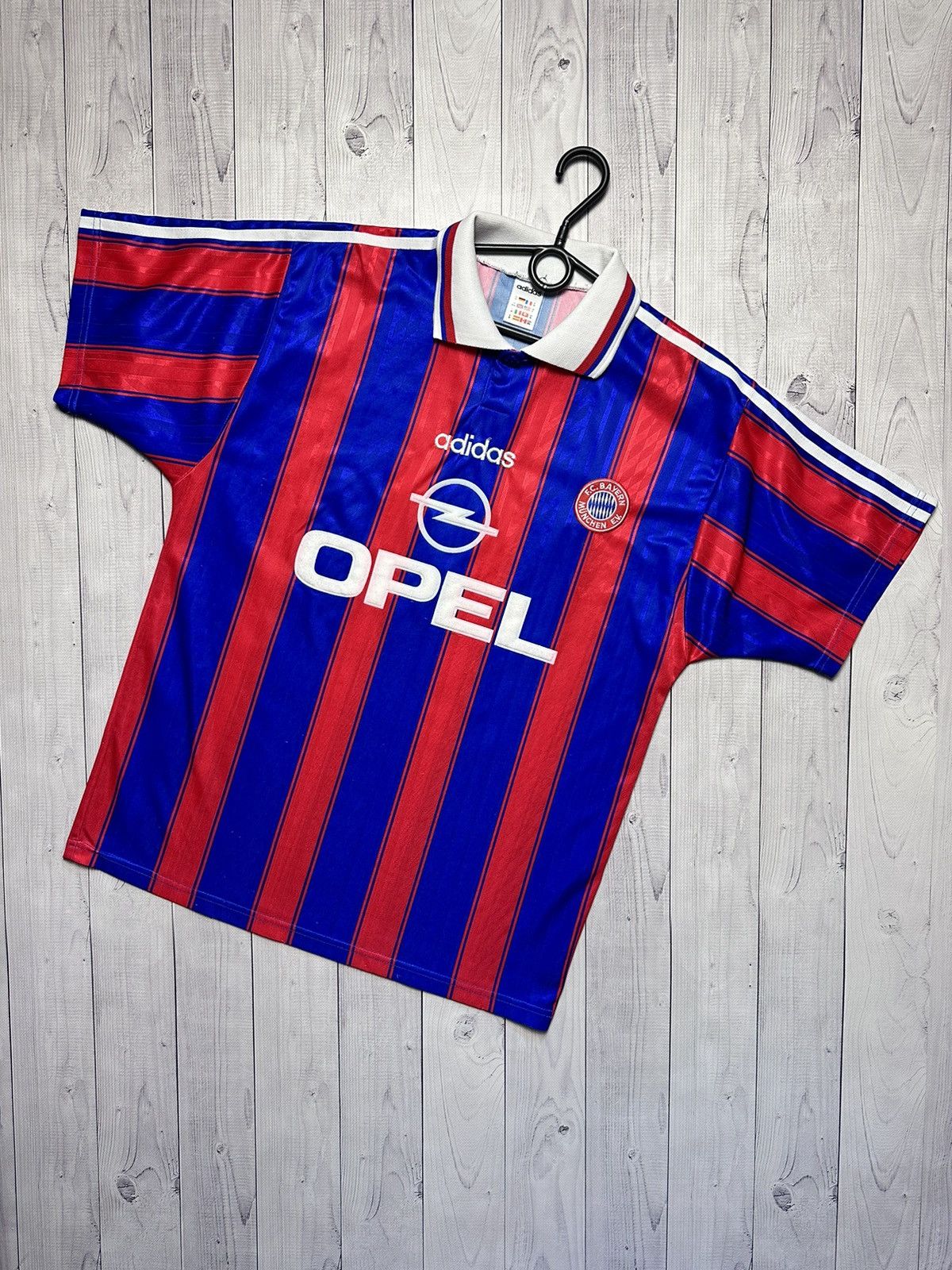 Adidas × Vintage Vintage adidas Bayern Munich soccer jersey 18 Klinsmann M Size US M / EU 48-50 / 2 - 1 Thumbnail
