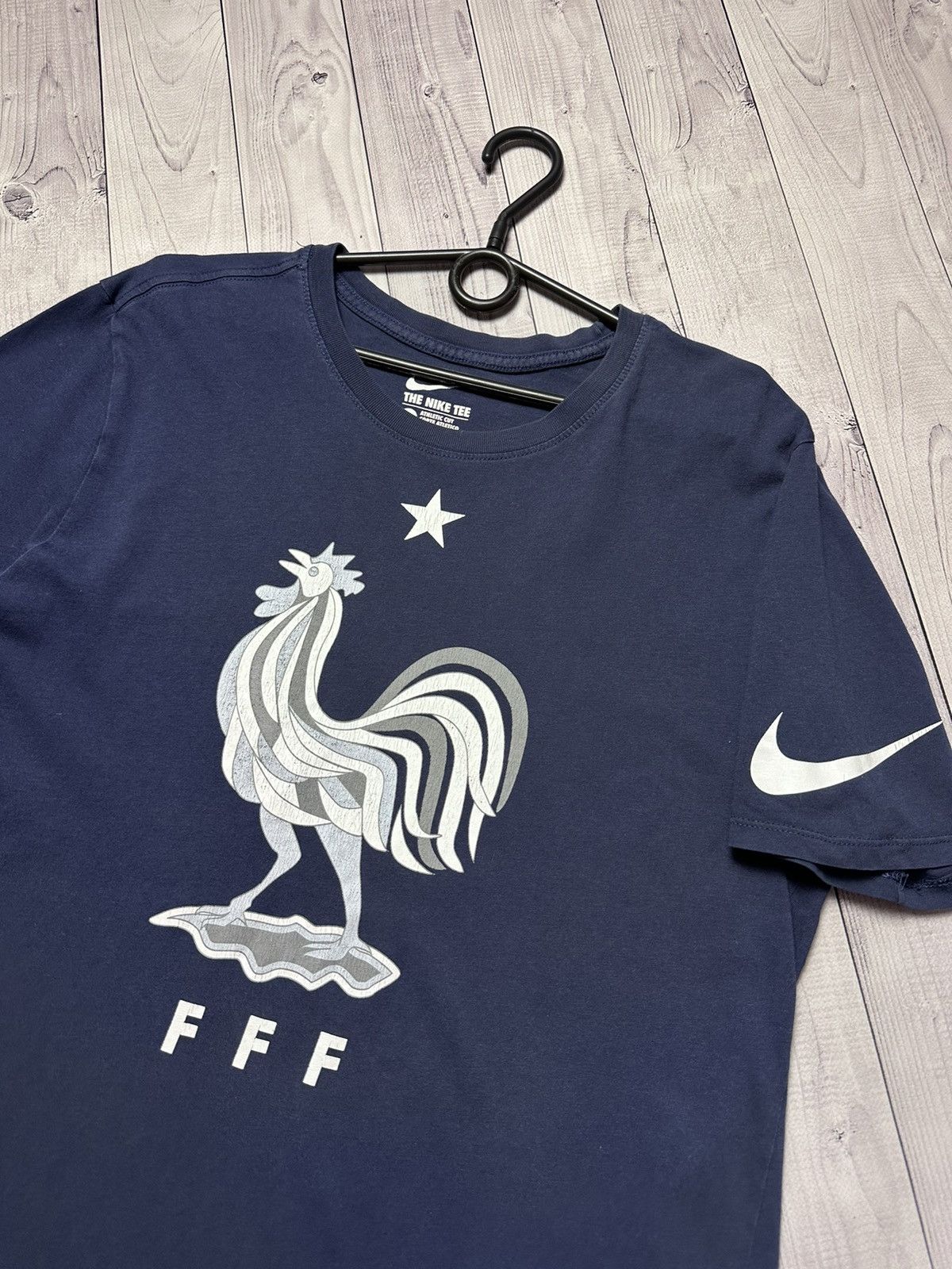 Nike × Vintage Vintage Nike France soccer tee logo size L Size US L / EU 52-54 / 3 - 2 Thumbnail