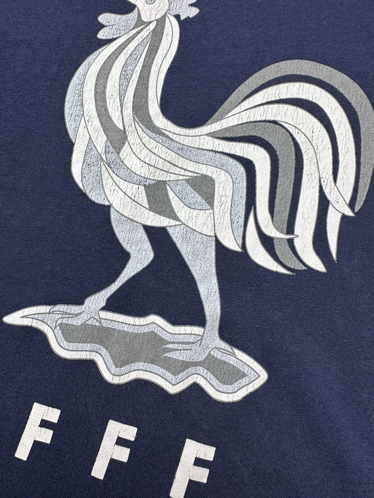 Nike × Vintage Vintage Nike France soccer tee logo size L Size US L / EU 52-54 / 3 - 3 Thumbnail