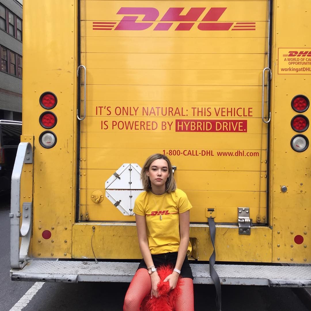 Vetements (NWT) Grail Vetements SS16 DHL T-Shirt Size US M / EU 48-50 / 2 - 15 Thumbnail
