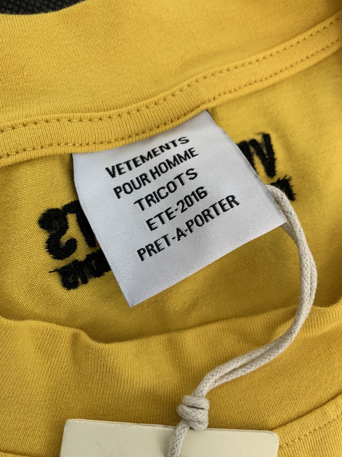 Vetements (NWT) Grail Vetements SS16 DHL T-Shirt Size US M / EU 48-50 / 2 - 6 Thumbnail