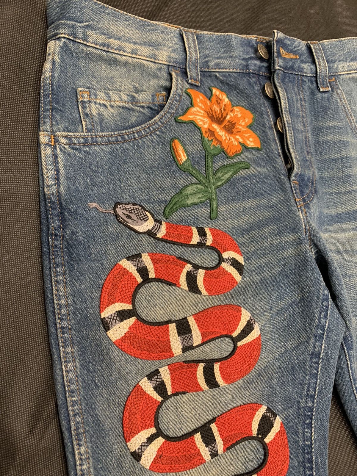 Gucci (New) FW16 kingsnake embroidered denim jeans Size US 30 / EU 46 - 5 Thumbnail