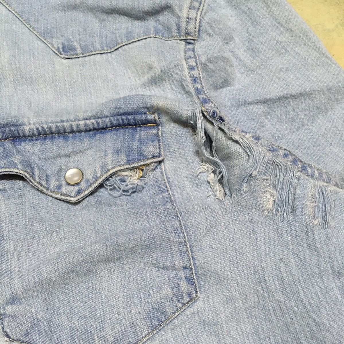 Levi's Levi's Denim Button Up Long Sleeve Shirt Size US L / EU 52-54 / 3 - 9 Thumbnail