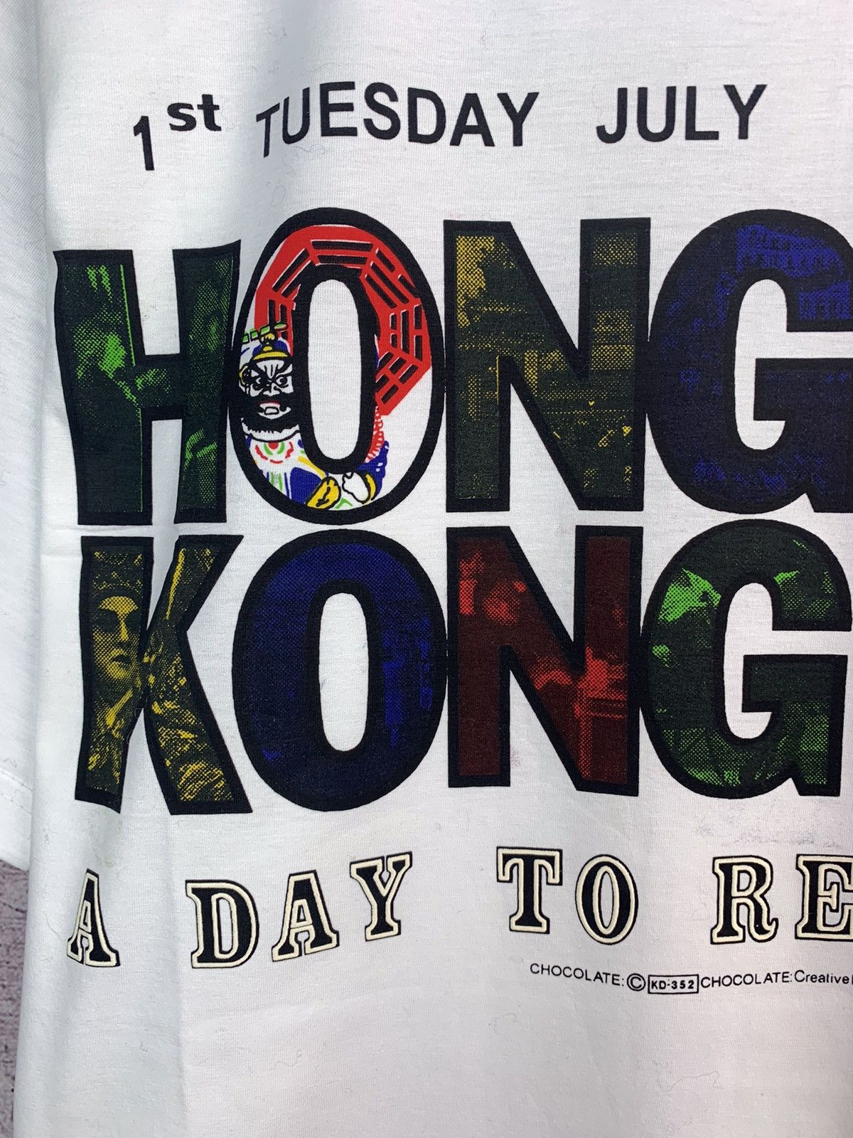 Vintage RARE Vintage 90s Hong Kong A Day To Remember 1997 T-shirt Size US XL / EU 56 / 4 - 3 Thumbnail
