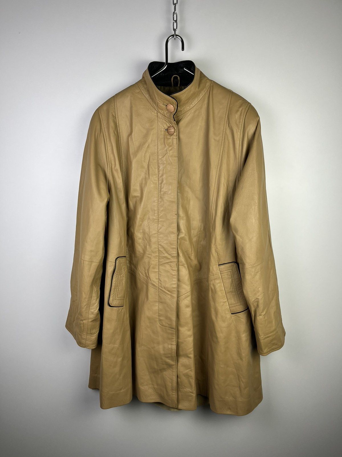 Genuine Leather Versace Classic V2 Vintage Coat Genuine Leather Brown Size L / US 10 / IT 46 - 2 Thumbnail