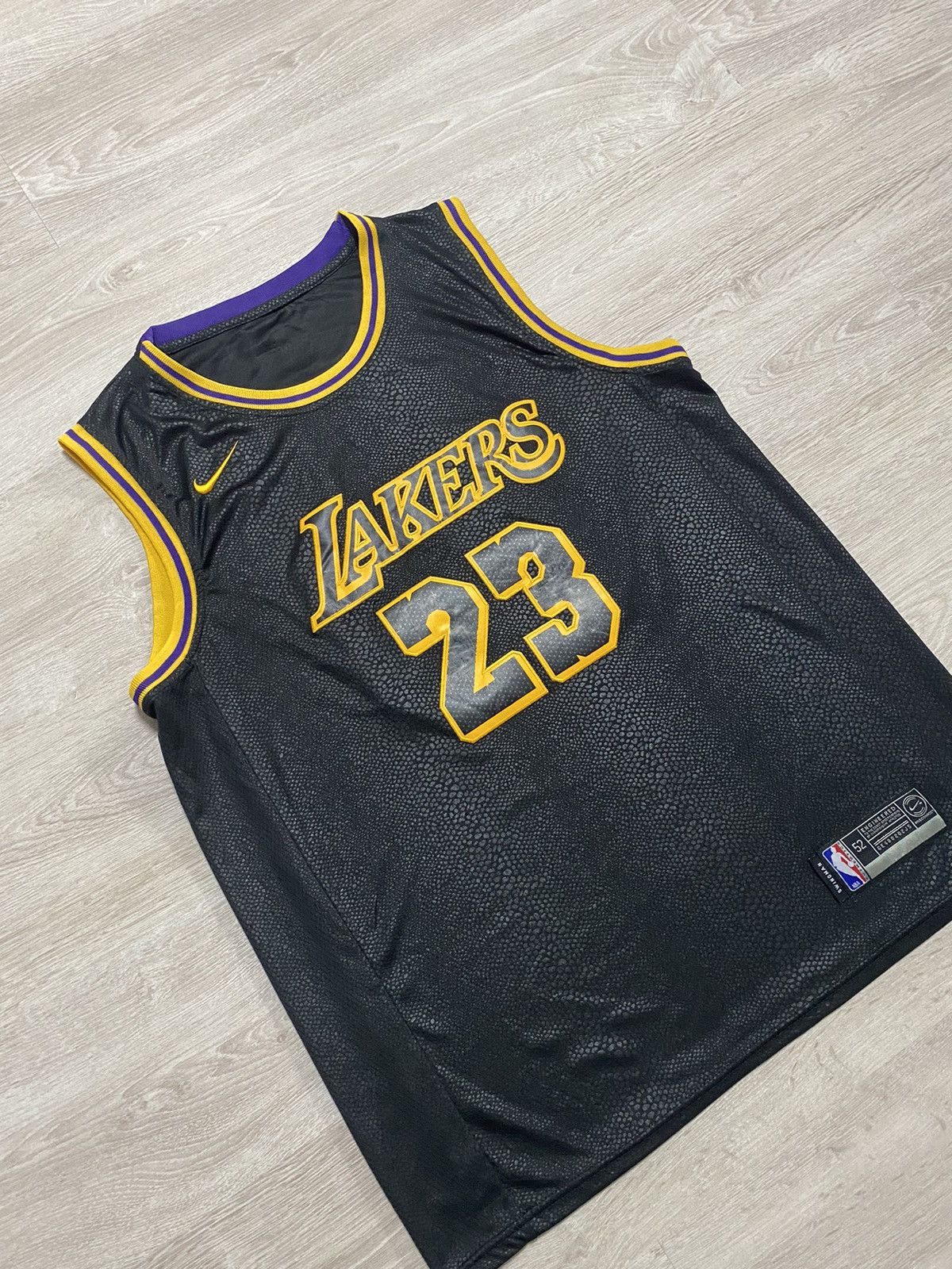 NBA Nike Lebron James 23 LA Lakers NBA styled Size US L / EU 52-54 / 3 - 1 Thumbnail