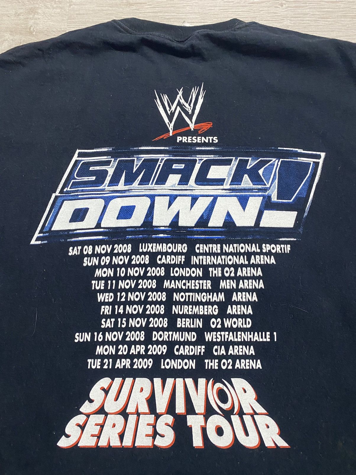 WWE Vintage WWE 2008 Smackdown Survivor series tour Size US L / EU 52-54 / 3 - 7 Thumbnail