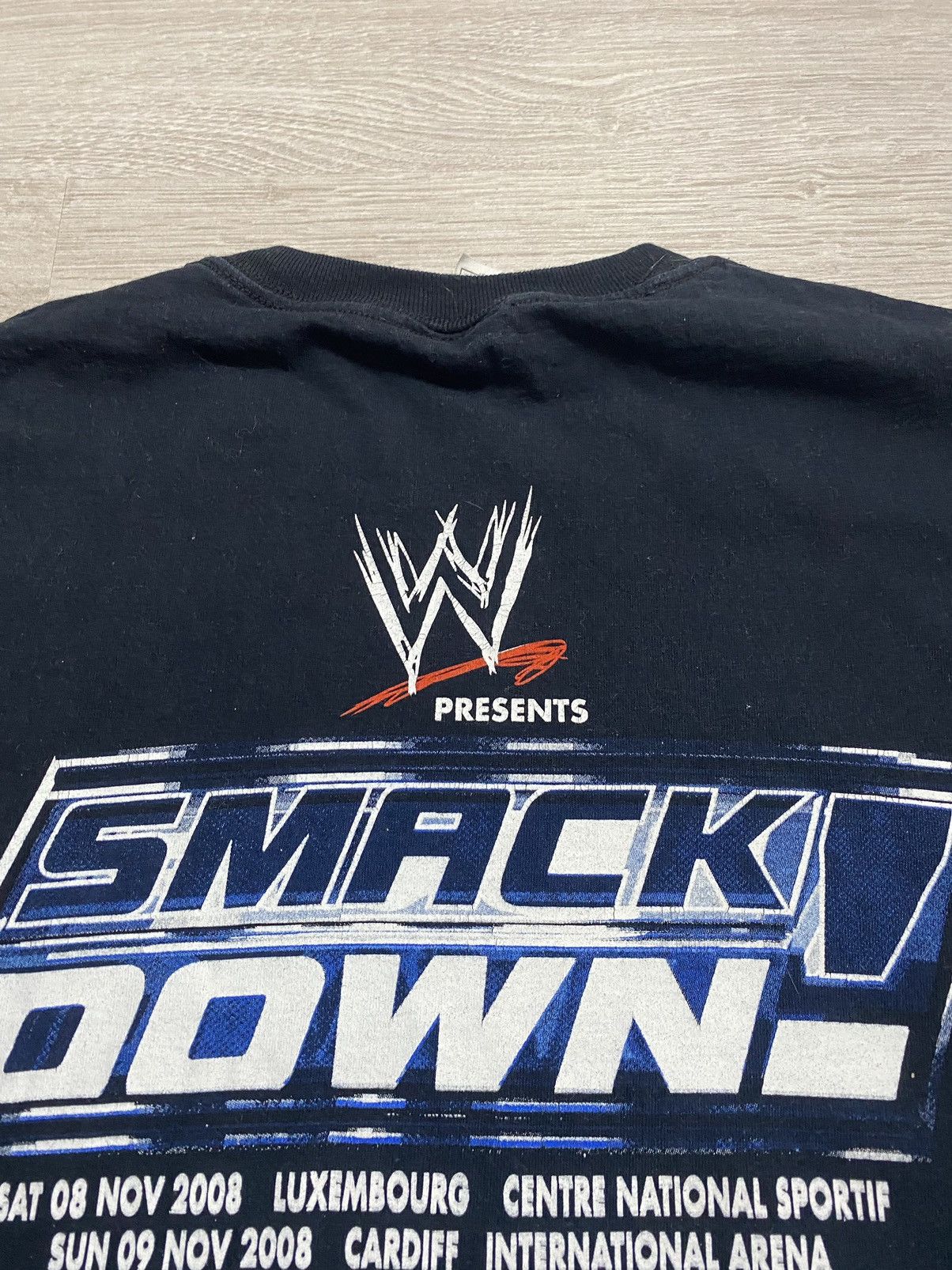 WWE Vintage WWE 2008 Smackdown Survivor series tour Size US L / EU 52-54 / 3 - 8 Thumbnail
