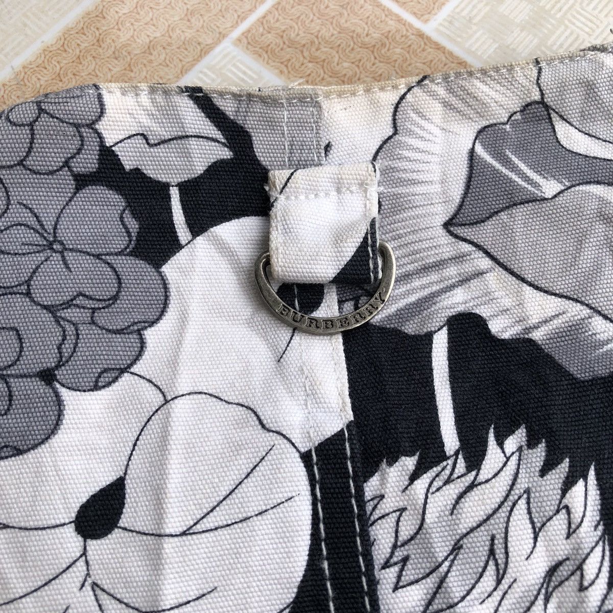 Burberry 💸BINDINGOFFER💸Burberry Floral Coat Jacket Size US XS / EU 42 / 0 - 12 Thumbnail