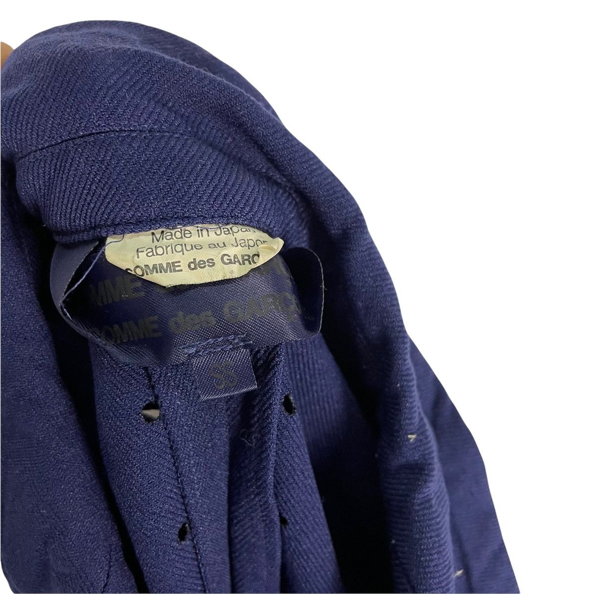 CDG by Comme des Garcons 🌟COMME des GARÇONS AW2005 Design Holes Button Jacket Size US S / EU 44-46 / 1 - 12 Thumbnail