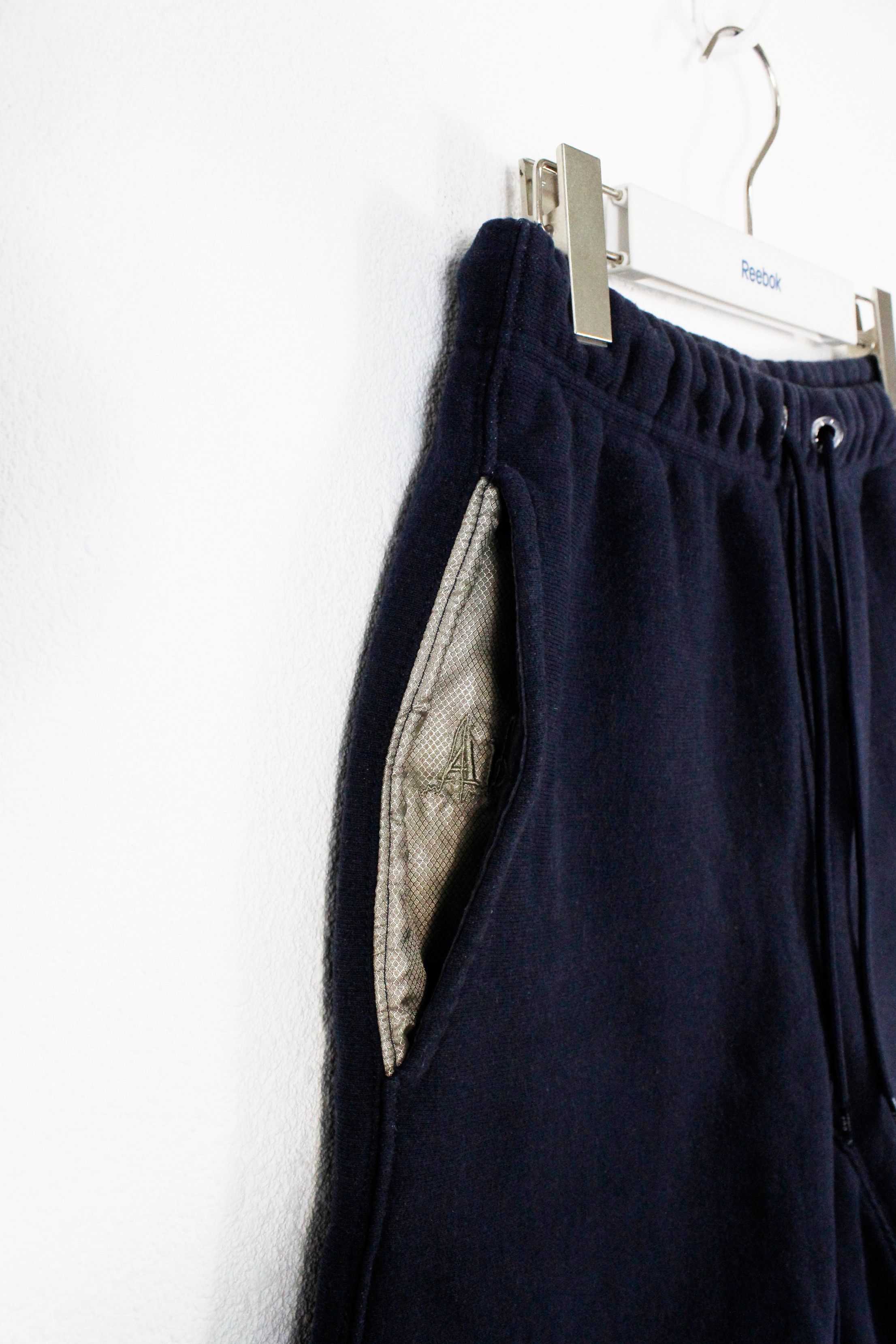 Advisory Board Crystals Advisory Board Crystal 123 Logo Navy Washed Sweat Shorts Size US 30 / EU 46 - 3 Thumbnail