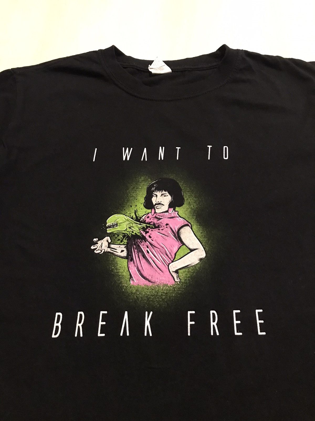 Band Tees Freddie Mercury I Want to break free size M Size US M / EU 48-50 / 2 - 2 Thumbnail