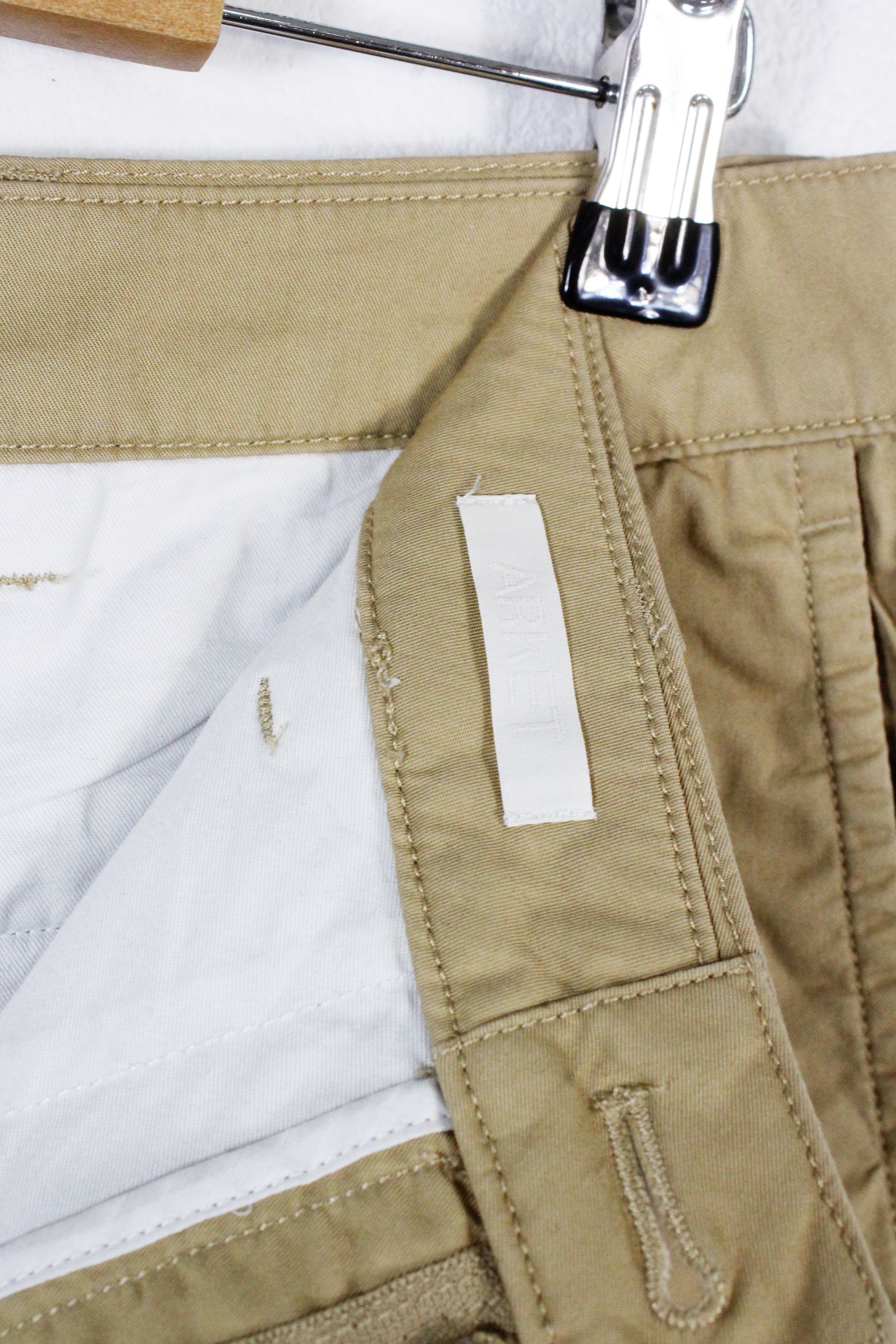 Arket Arket Beige Cotton Chino Shorts Size US 34 / EU 50 - 4 Thumbnail