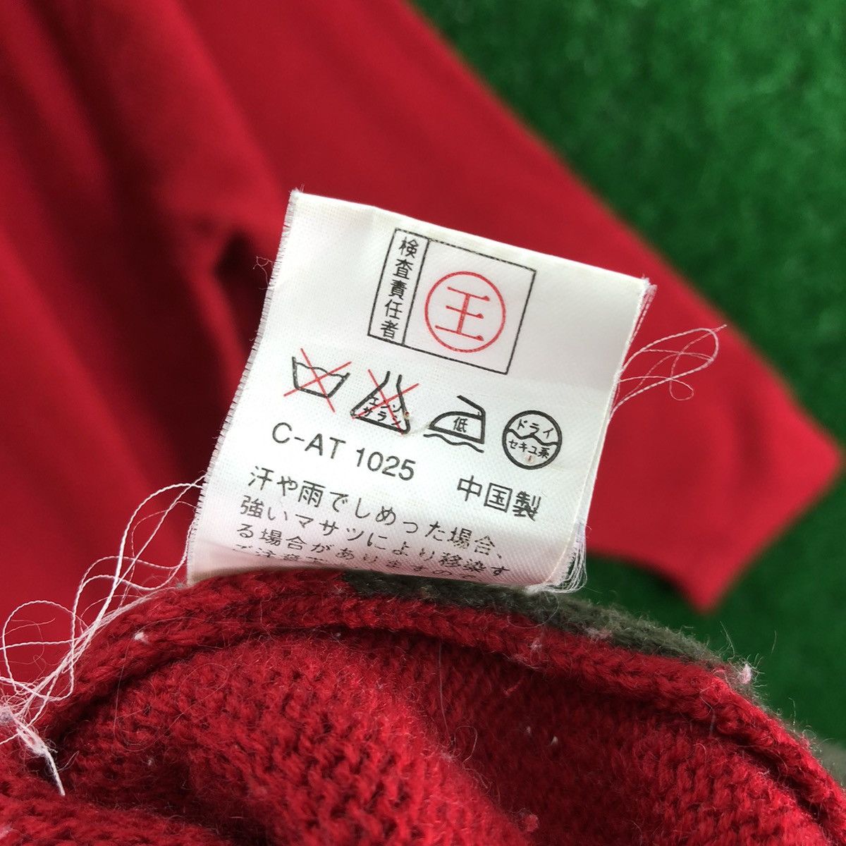 Japanese Brand Vintage 90's Knitwear Wool Sweater by Vinidiany Size M / US 6-8 / IT 42-44 - 14 Thumbnail
