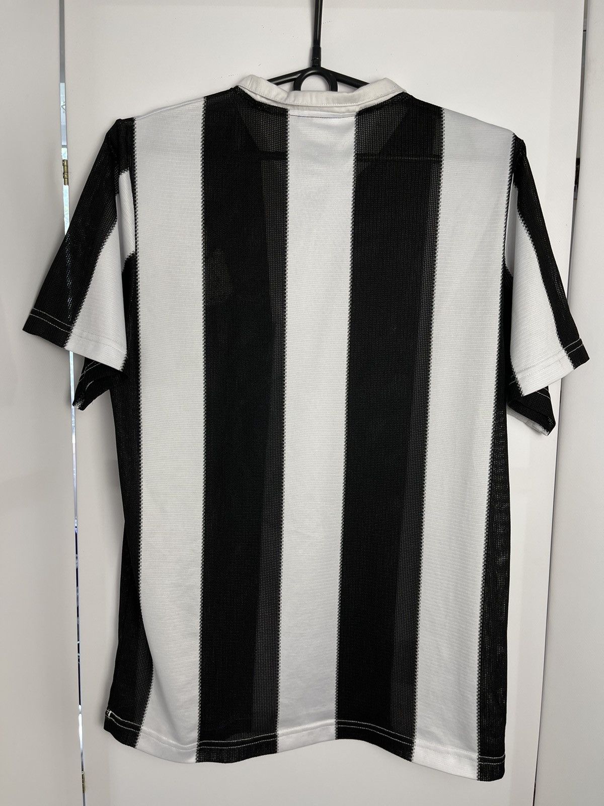 Vintage Vintage soccer jersey New Castle United size S Size US S / EU 44-46 / 1 - 12 Thumbnail