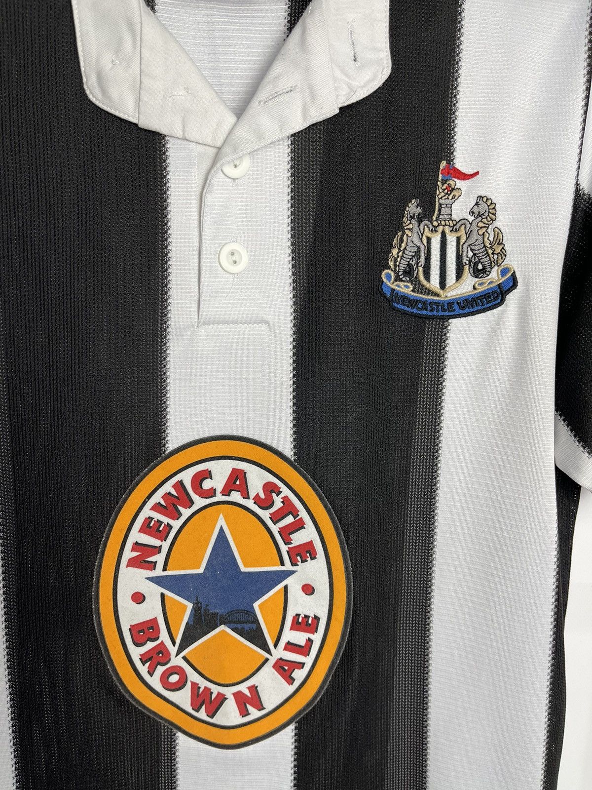 Vintage Vintage soccer jersey New Castle United size S Size US S / EU 44-46 / 1 - 5 Thumbnail