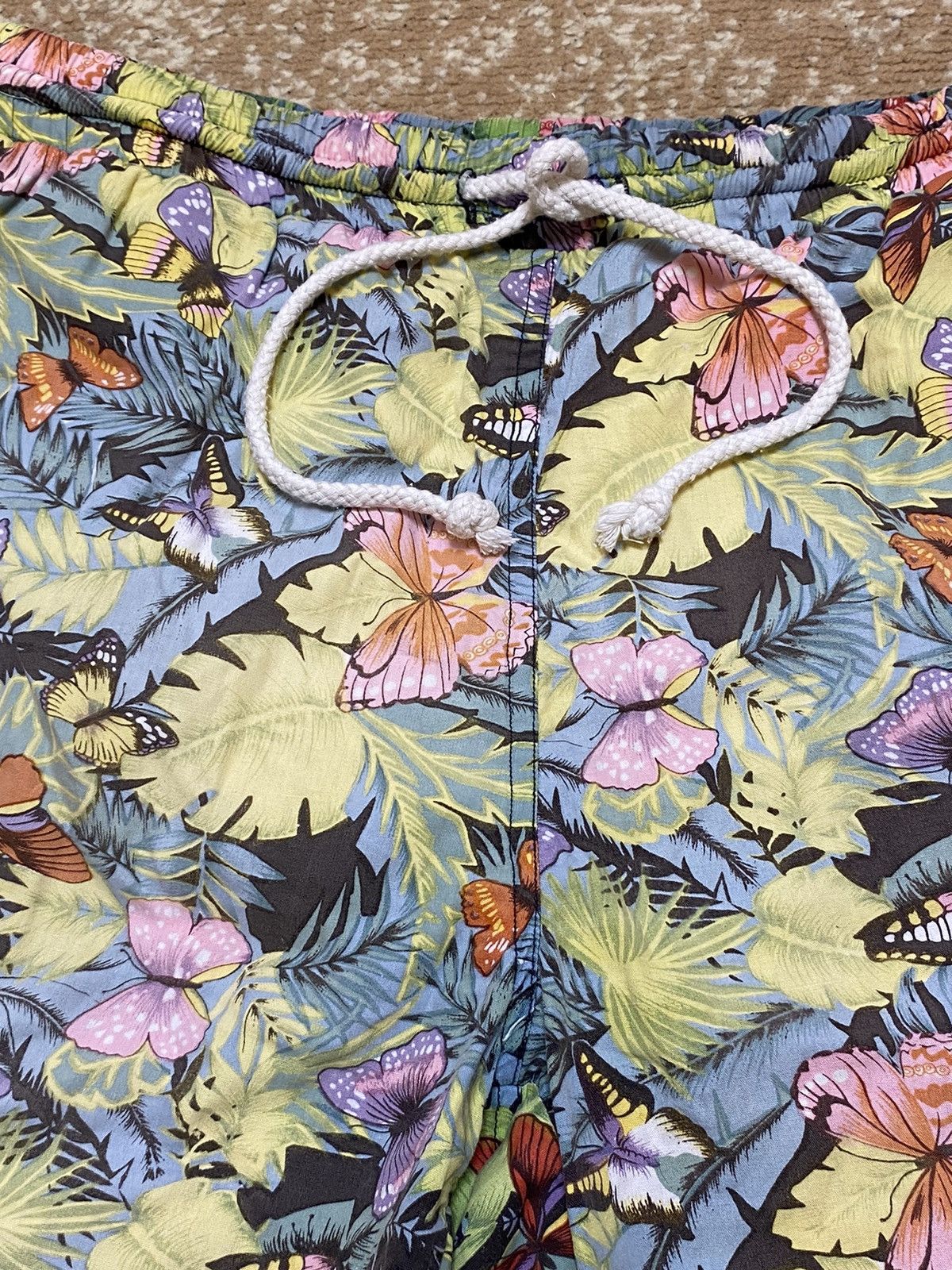 Vintage Vintage 90s art shorts streetwear Hawaiian style size M Size US 32 / EU 48 - 2 Thumbnail